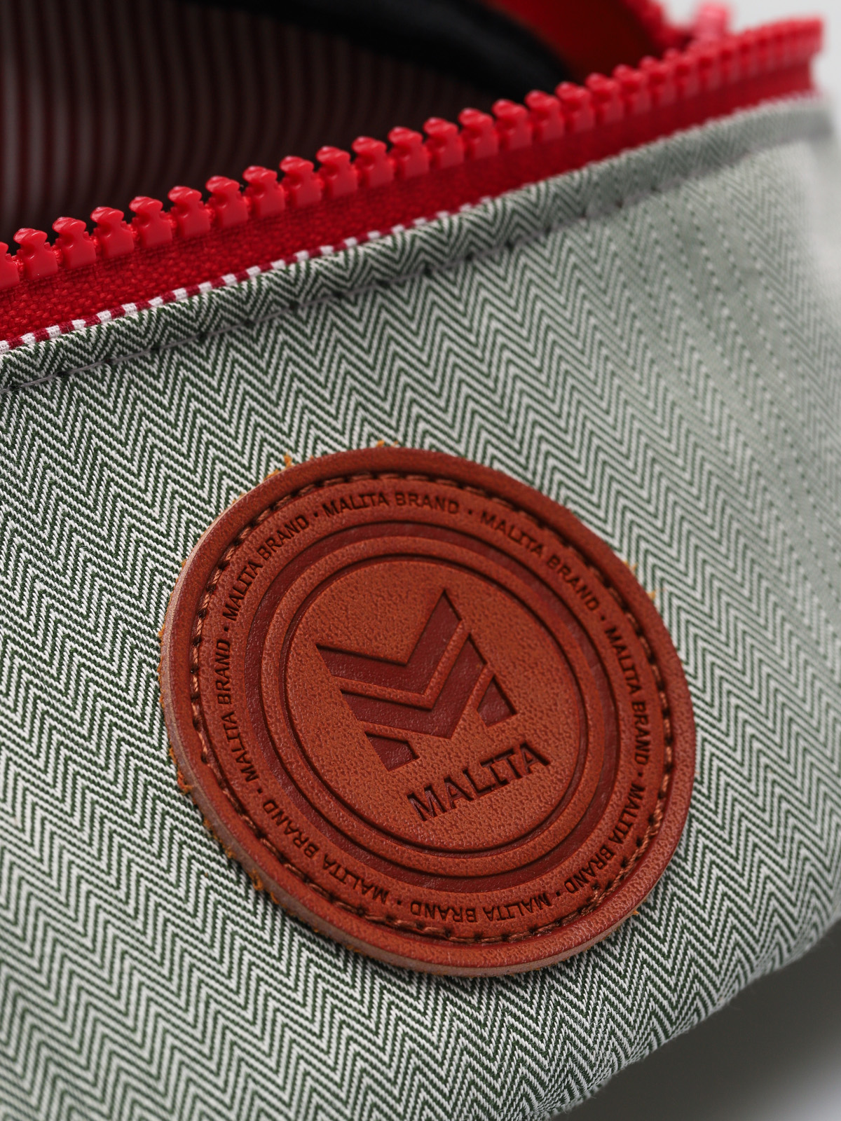 Malita Чантичка за кръст Alfa (green/red)