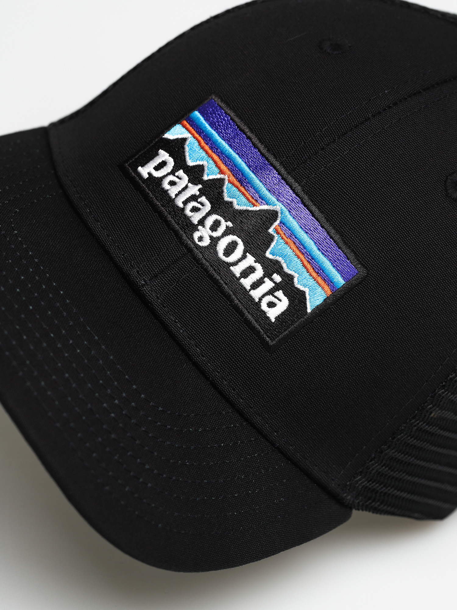 Patagonia Шапка с козирка P6 Logo LoPro Trucker ZD (black)