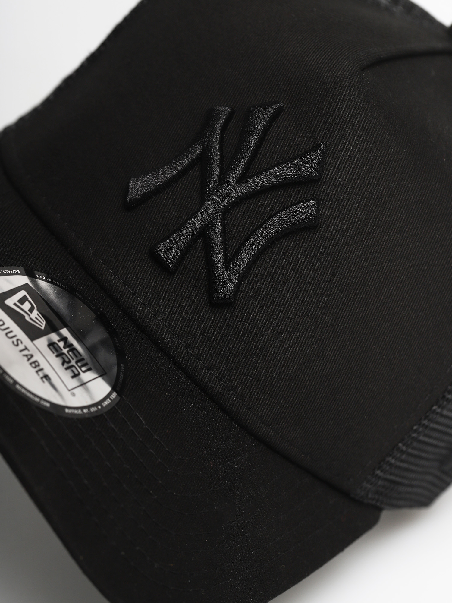 Шапка с козирка New Era Clean Trucker (black)