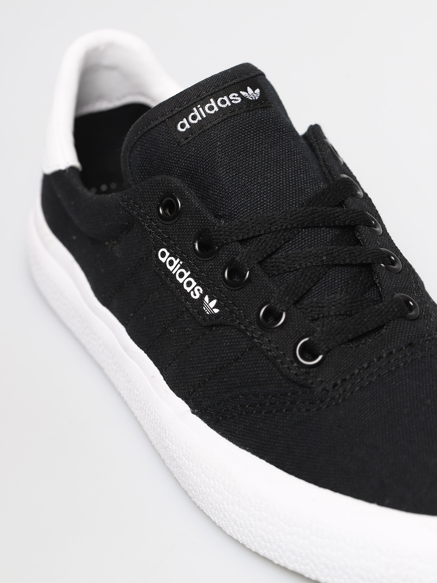 Обувки adidas 3Mc (core black/core black/ftwr white)