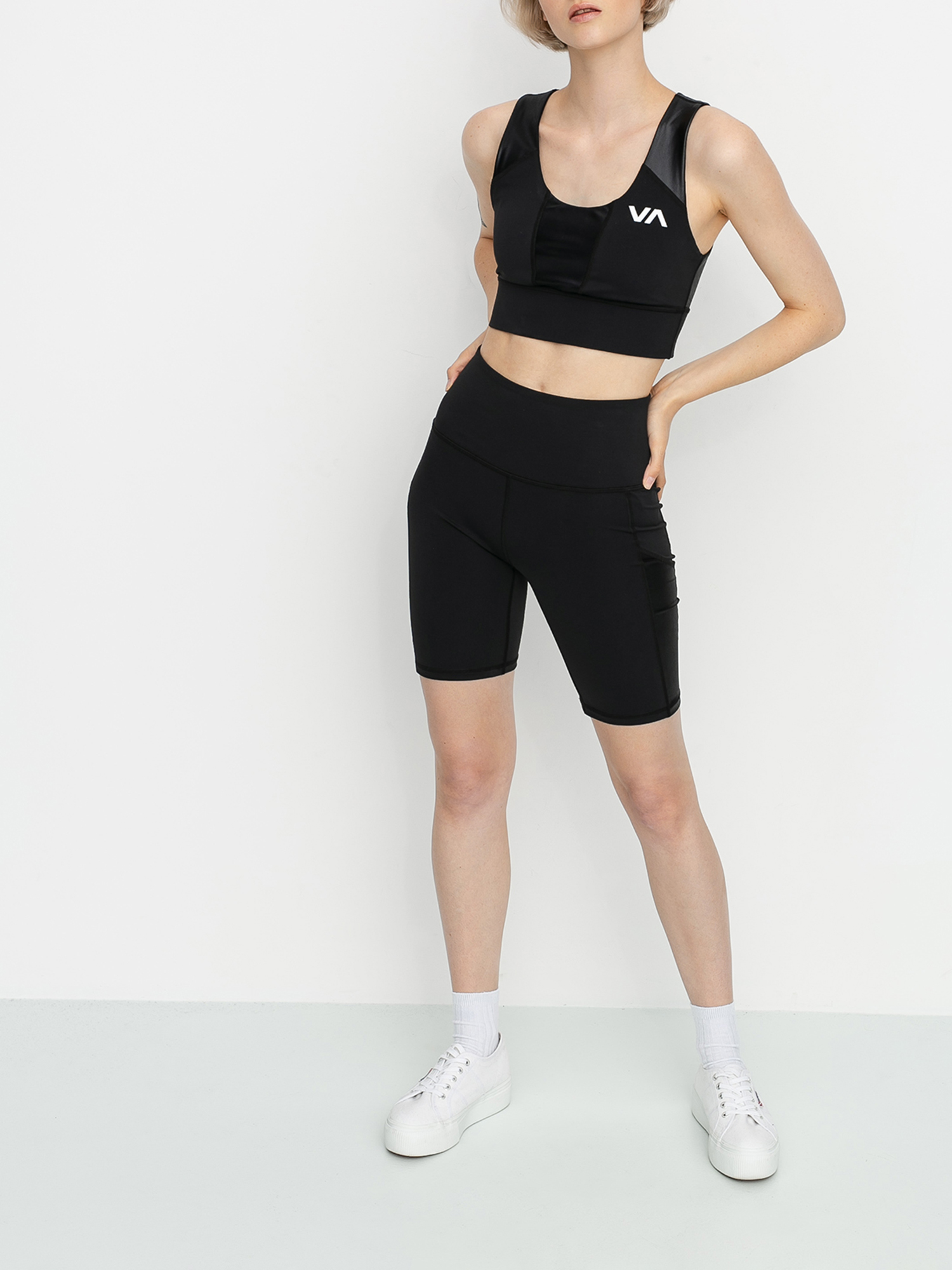 Клинове RVCA Va Di Short Wmn (black)