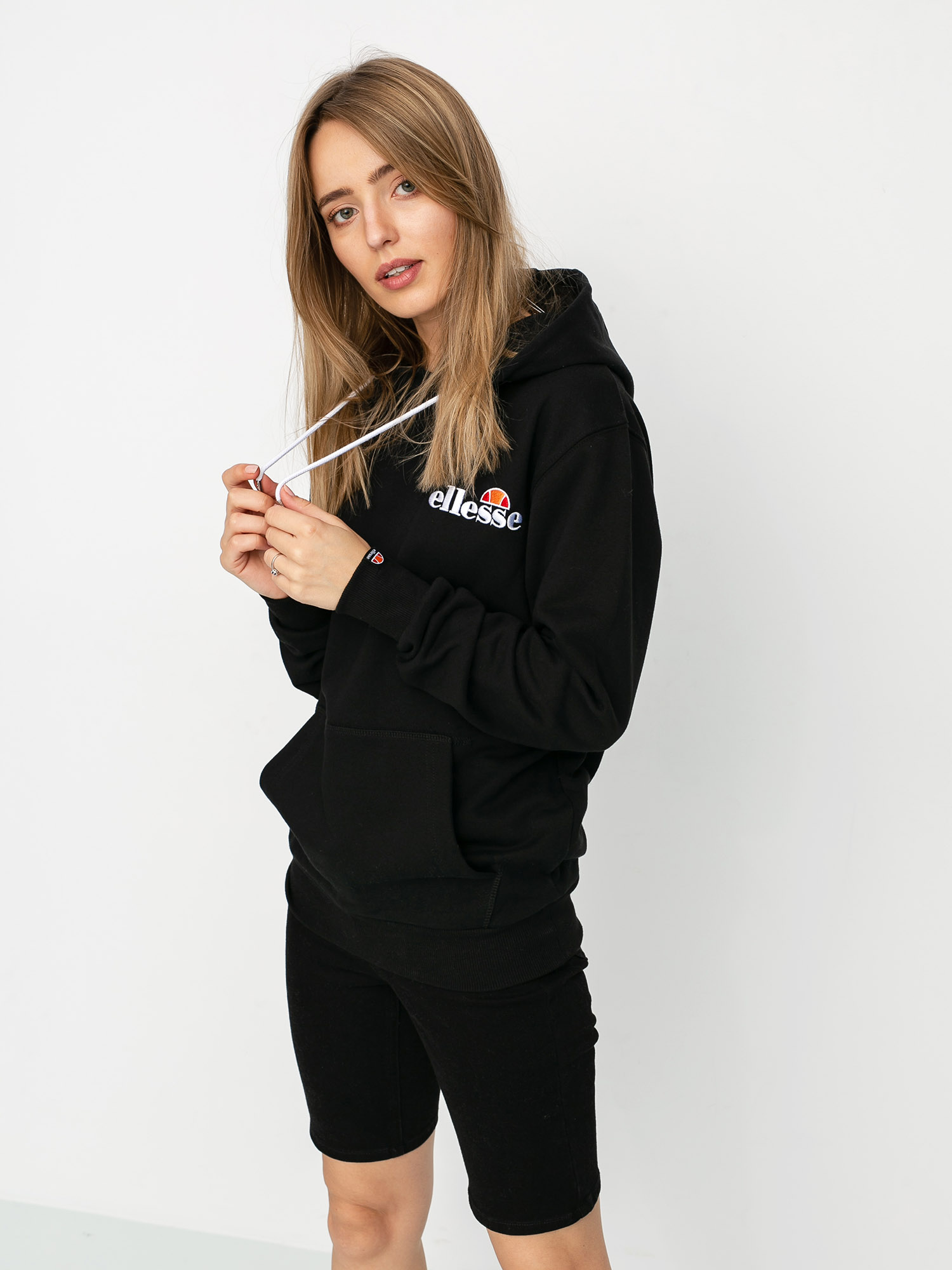 Суитшърт с качулка Ellesse Noreo HD Wmn (black)