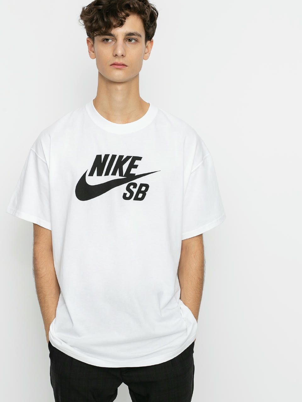 Тениска Nike SB Logo (white/black)