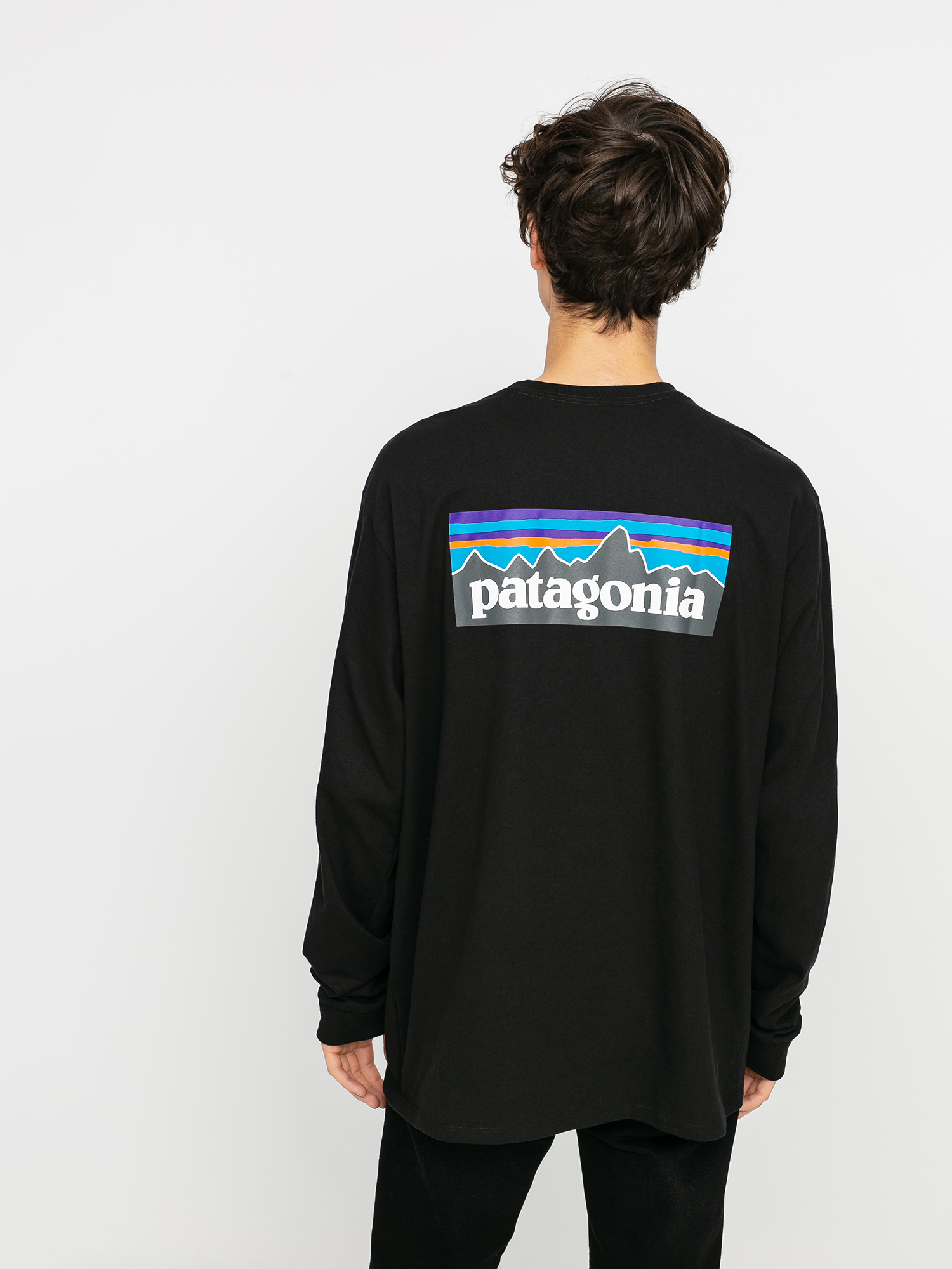Patagonia u0411u043bu0443u0437u0438 P 6 Logo Responsibili (black)