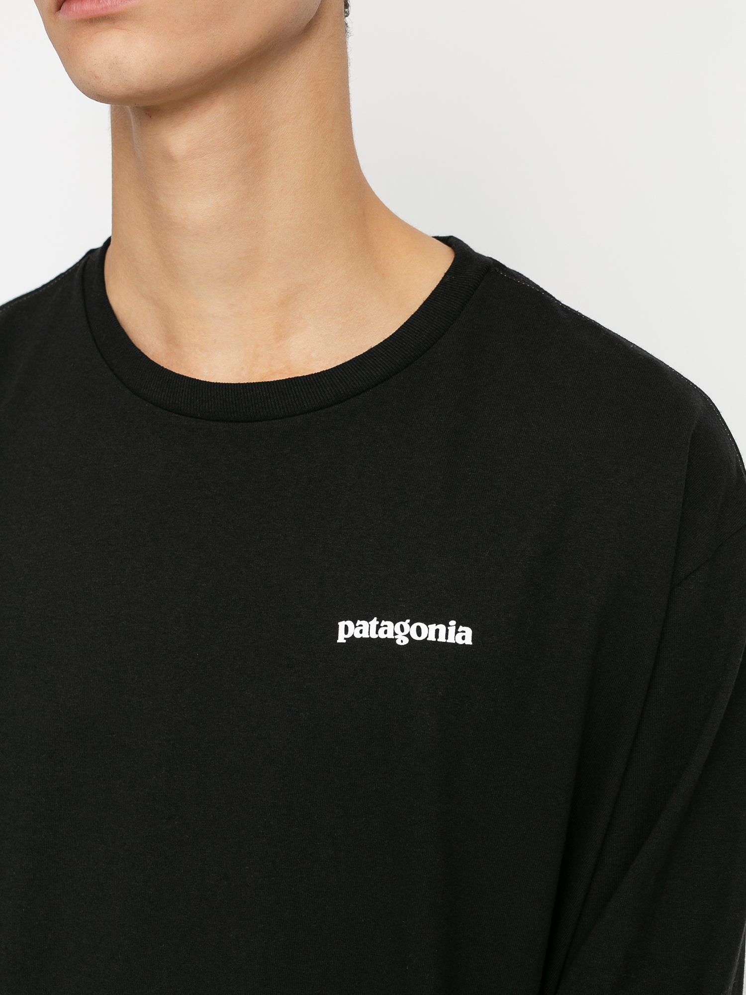 Patagonia Блузи P 6 Logo Responsibili (black)