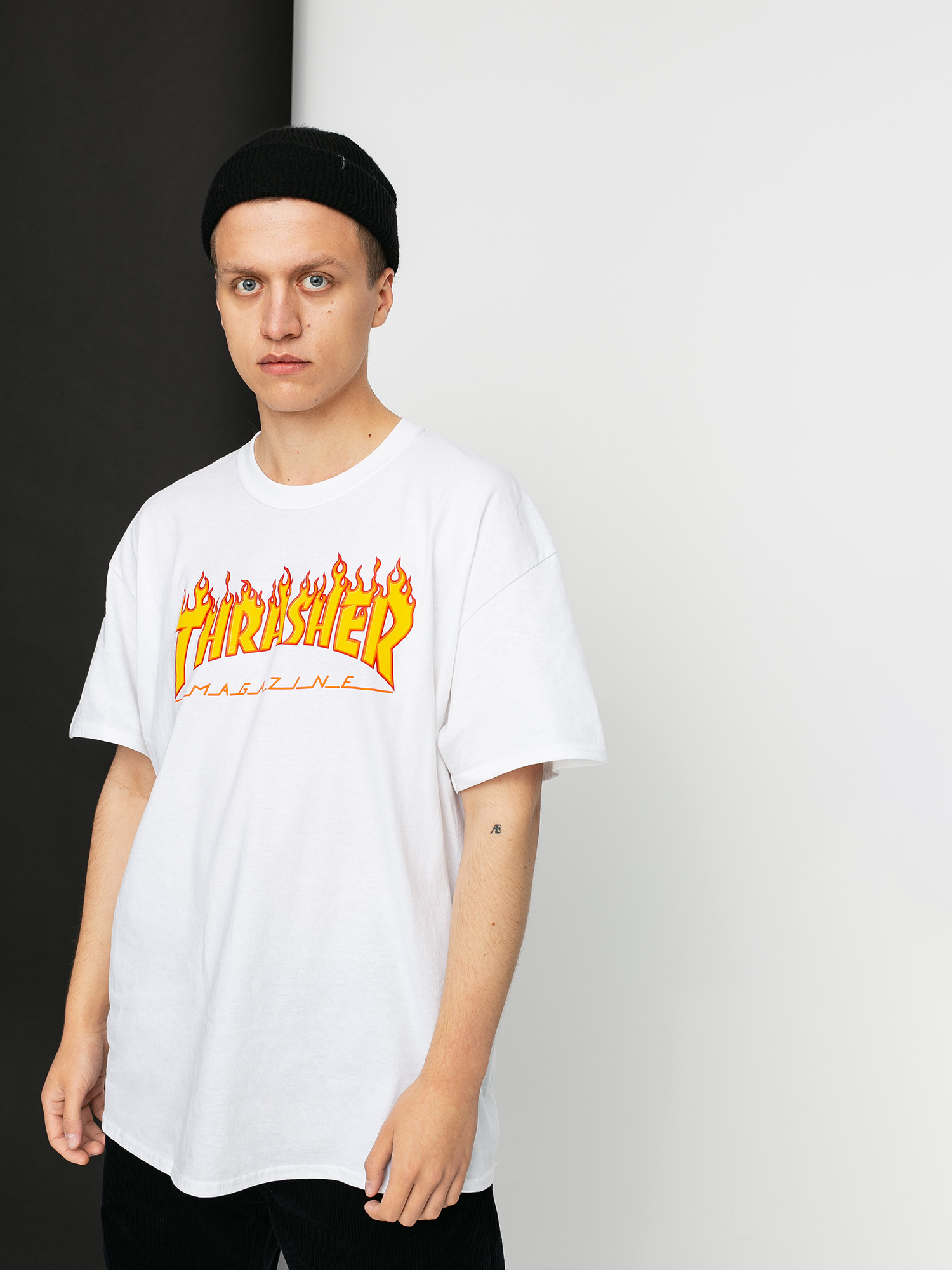u0422u0435u043du0438u0441u043au0430 Thrasher Flame Logo (white)