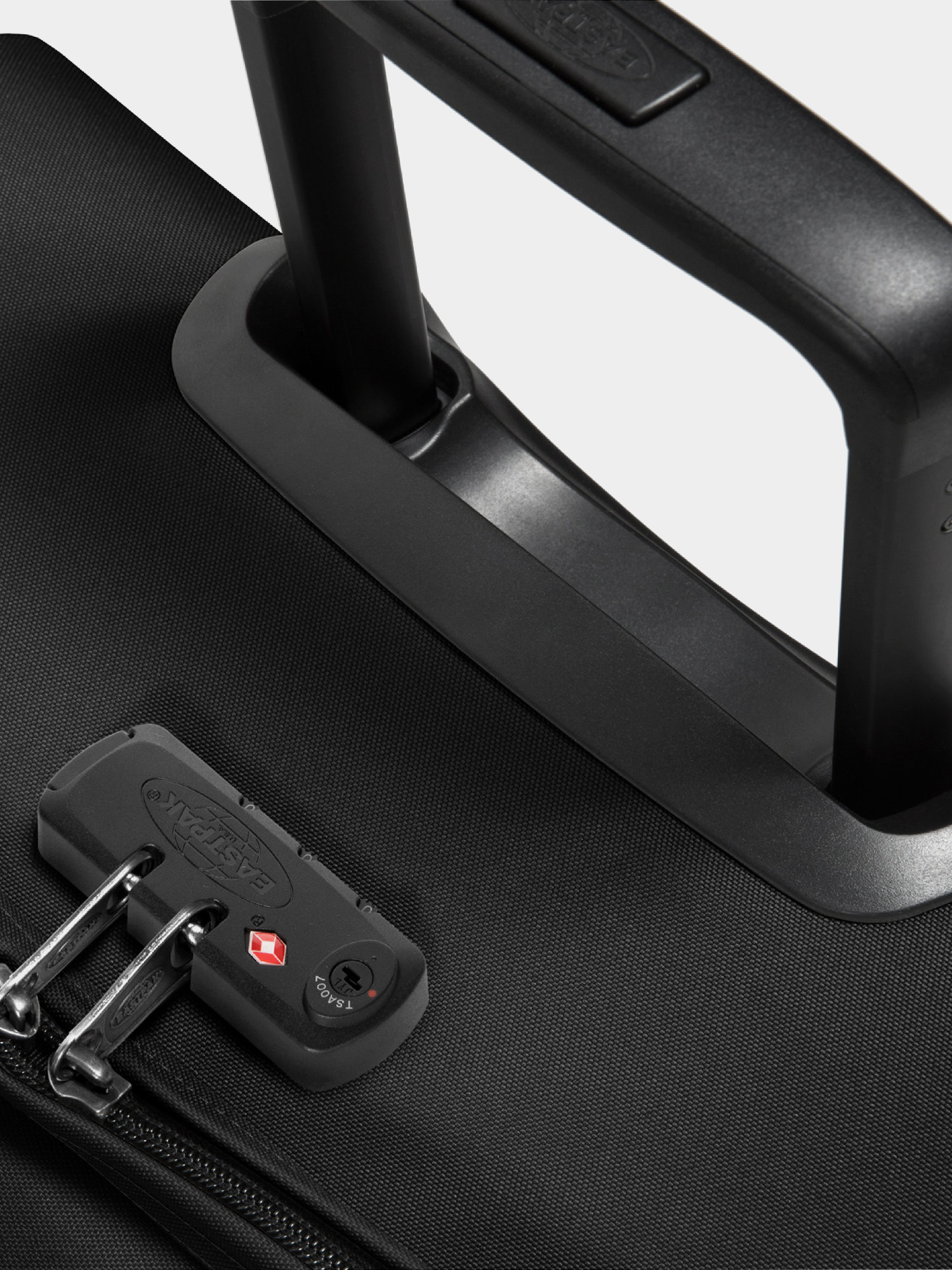 Eastpak Куфар Tranverz M (black)