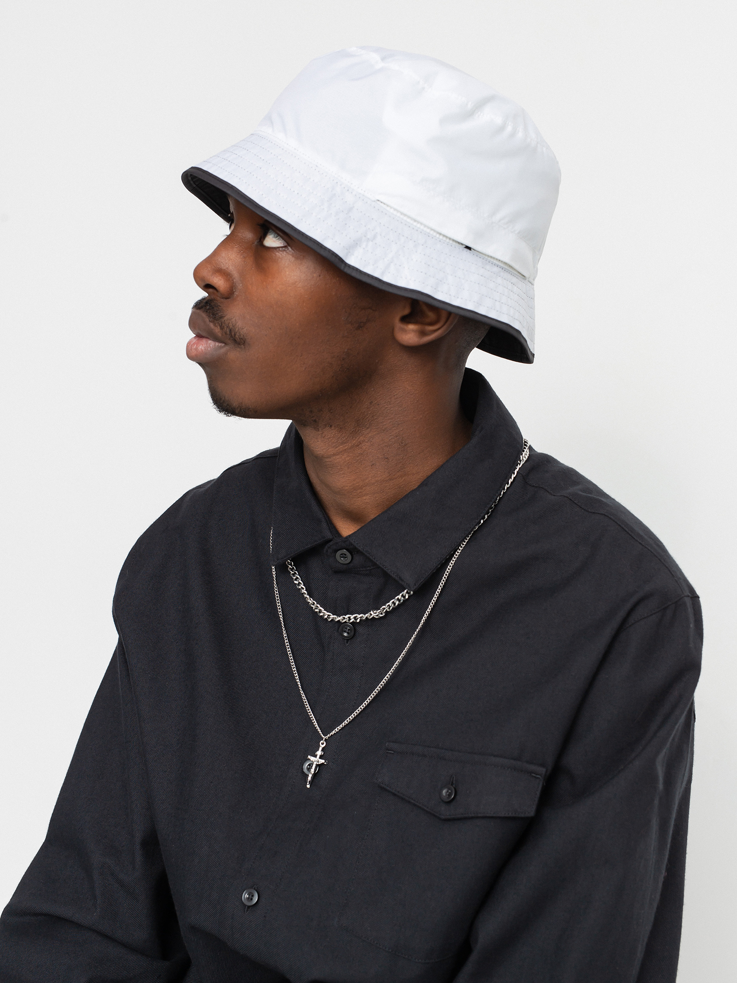 The North Face Шапка с периферия Sun Stash (tnf black/tnf white)