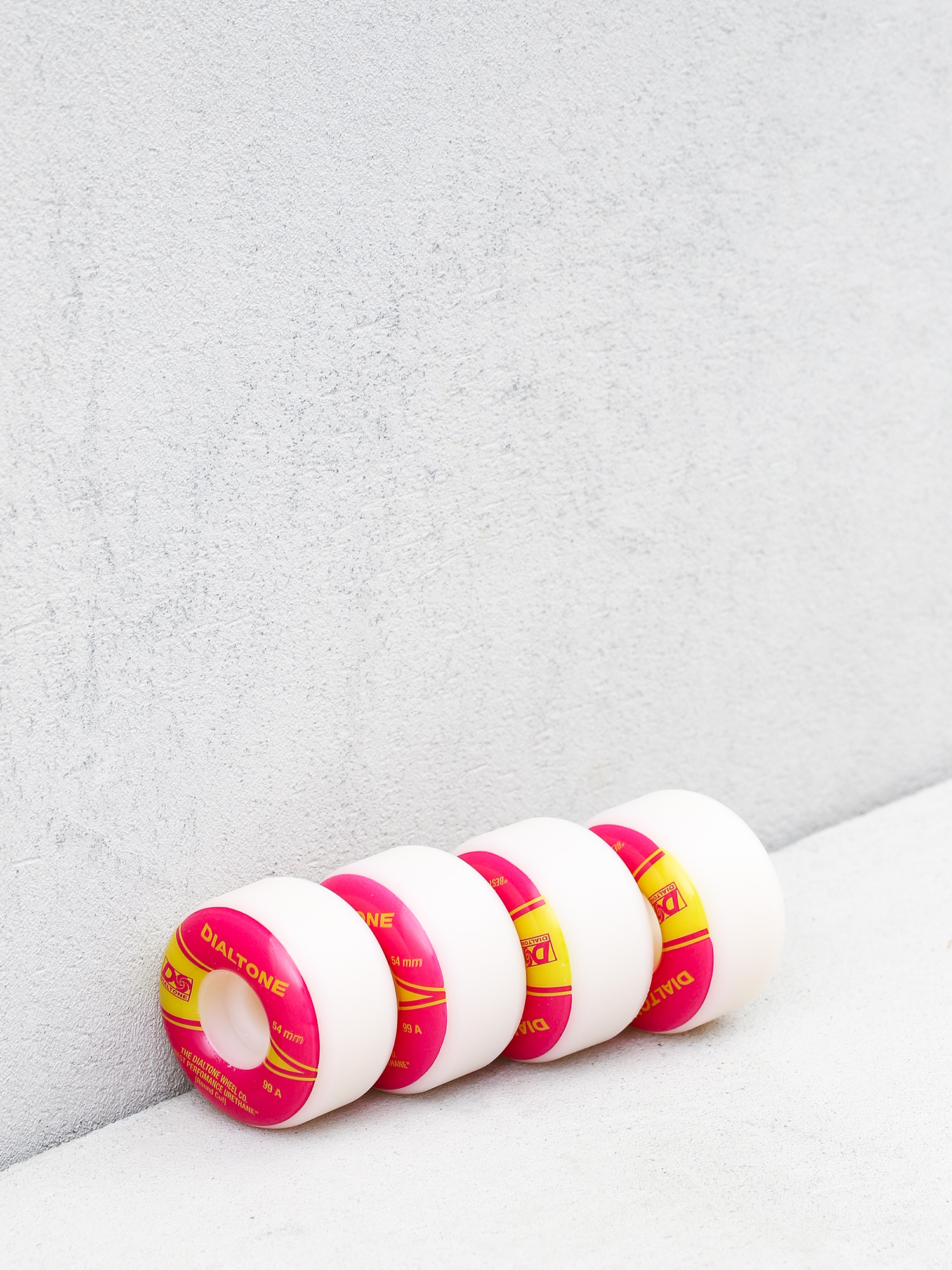 Колелца Dial Tone Atlantic Round Cut (white/pink)