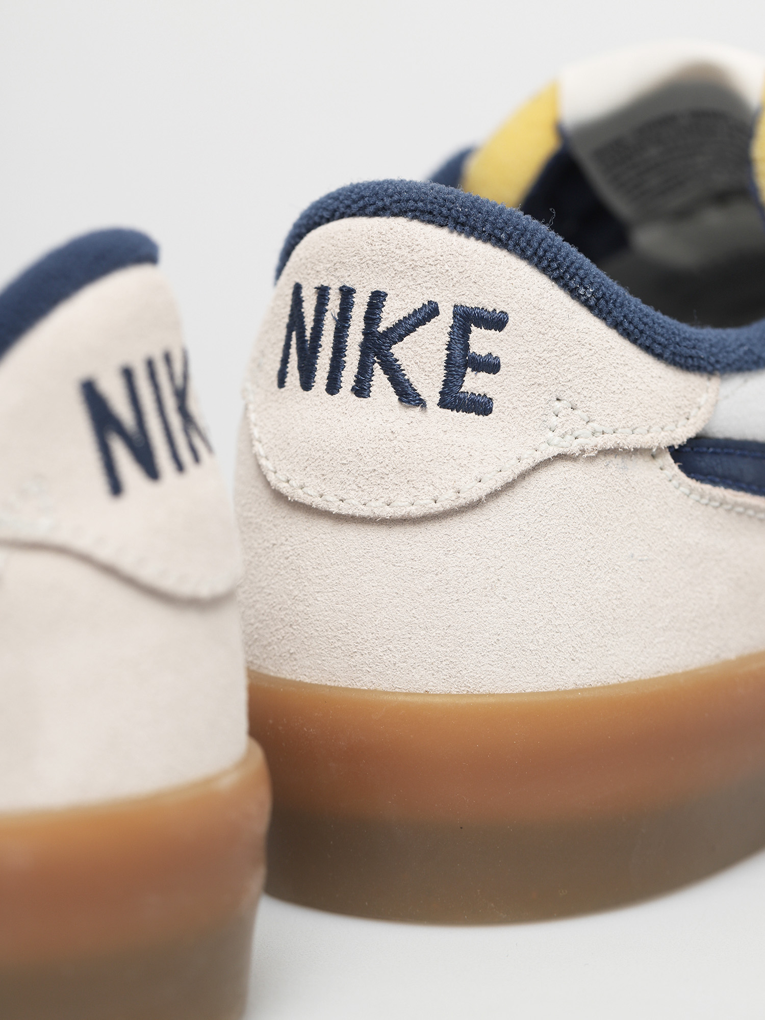 Обувки Nike SB Heritage Vulc (summit white/navy white gum light brown)