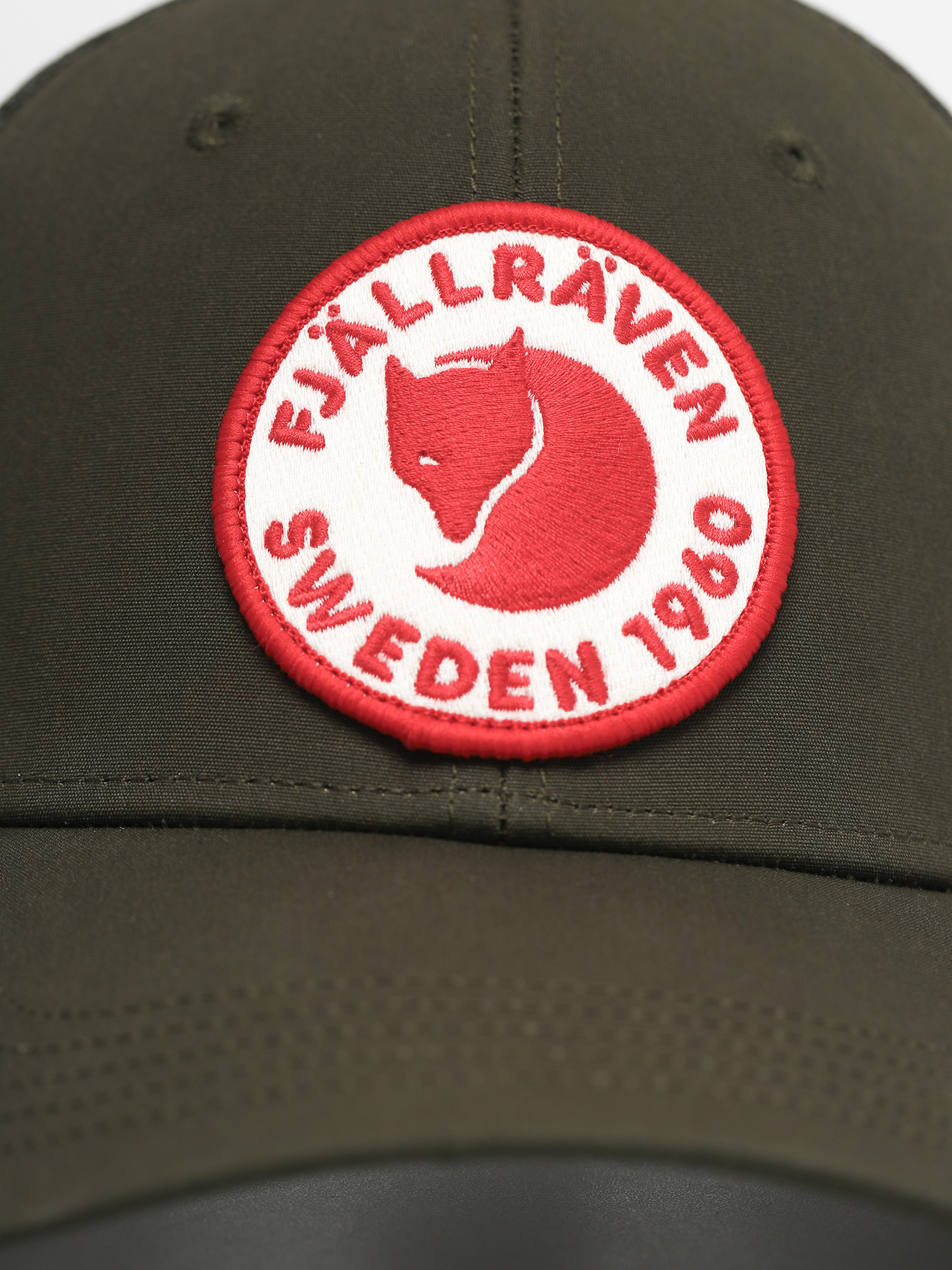 Fjallraven Шапка с козирка 1960 Logo Langtradarkeps ZD (deep forest)