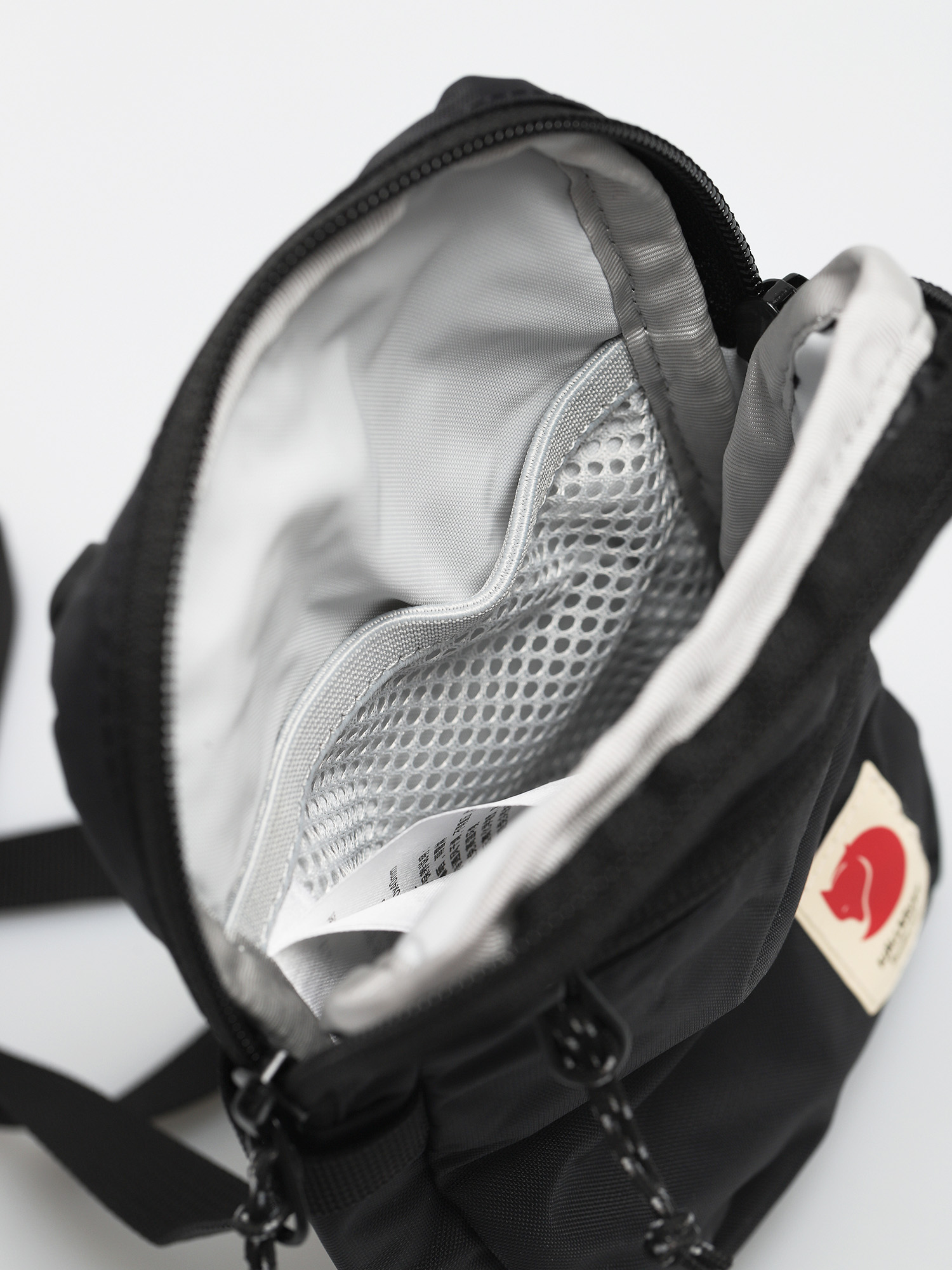 Малка чантичка Fjallraven High Coast Pocket (black)