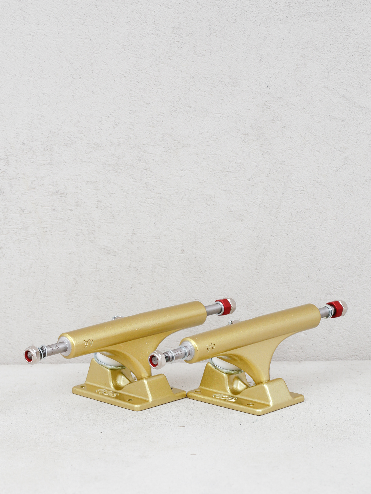 u041au043eu043bu0435u0441u0430u0440u0438 Ace AF1 (gold)