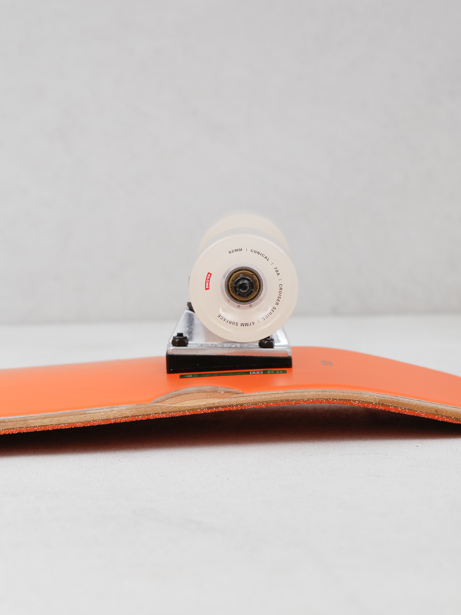 Крузер Globe Big Blazer (coconut/mandarin)