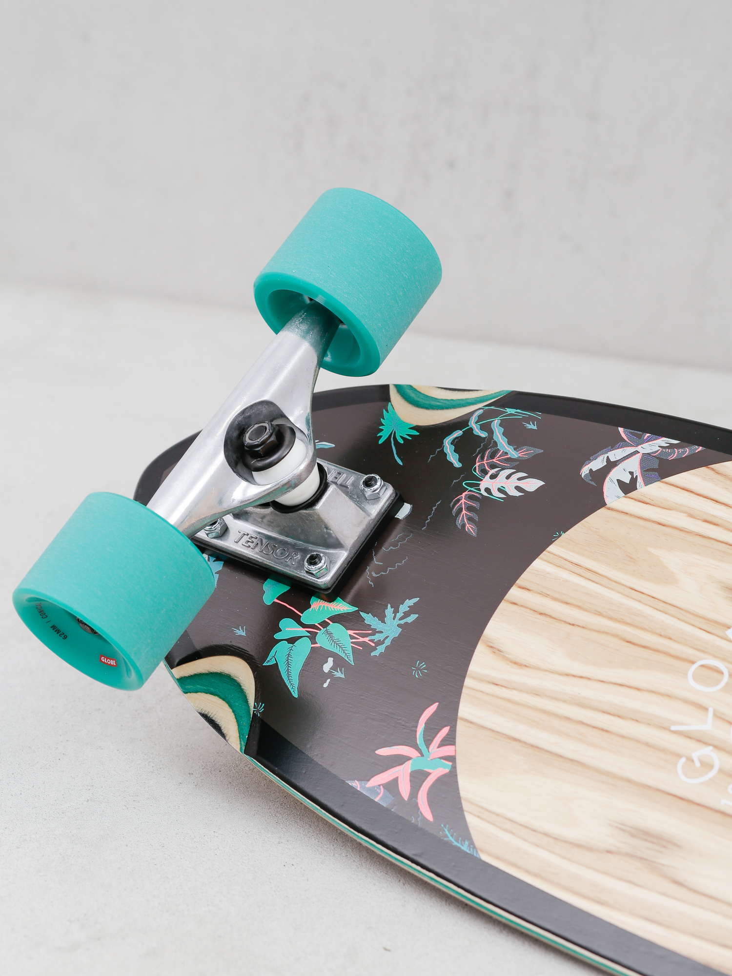 Крузер Globe Sun City (olivewood/neon jungle)