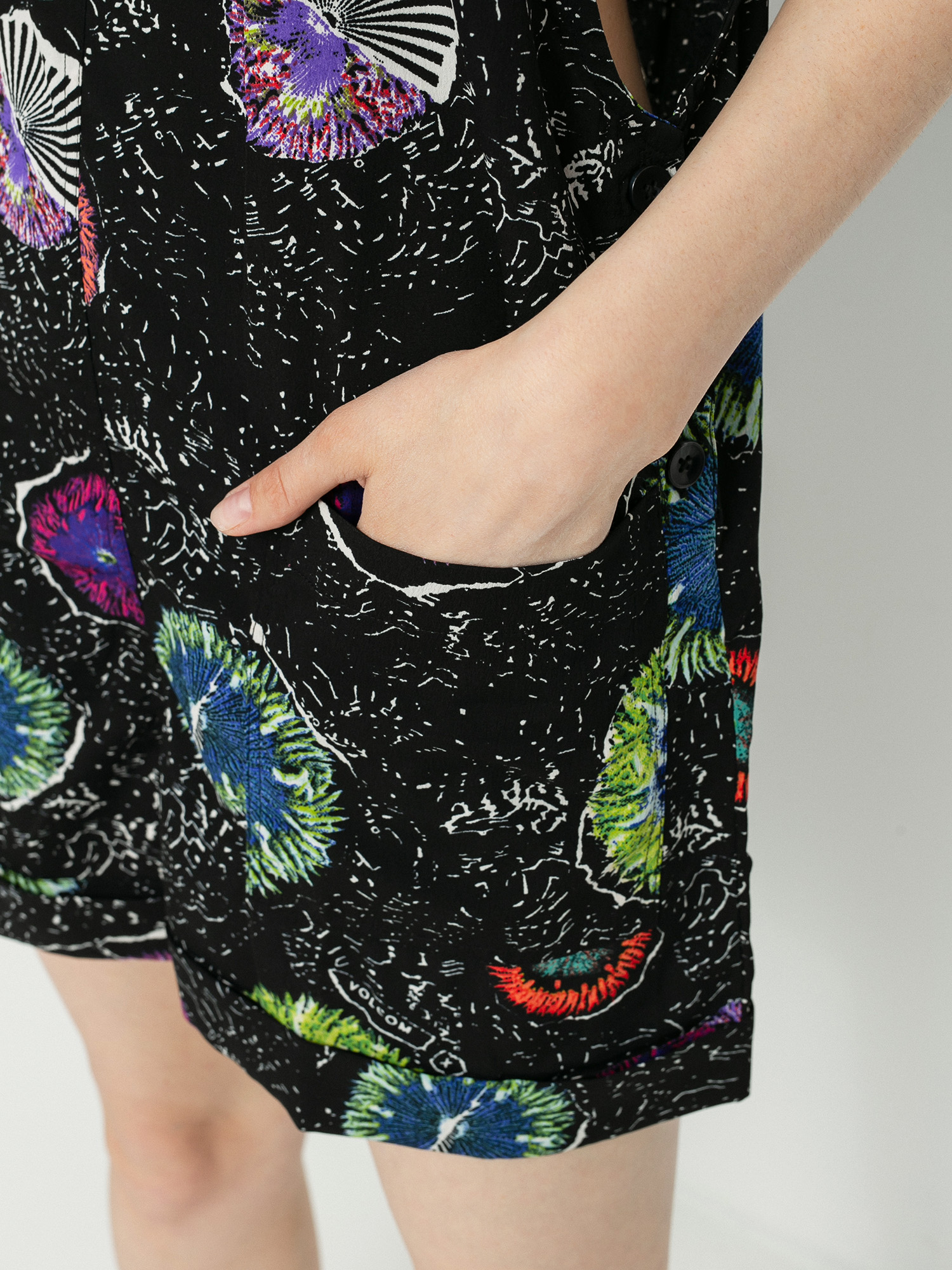 Дамски комбинезон Volcom Coral Morph Romper (multi)