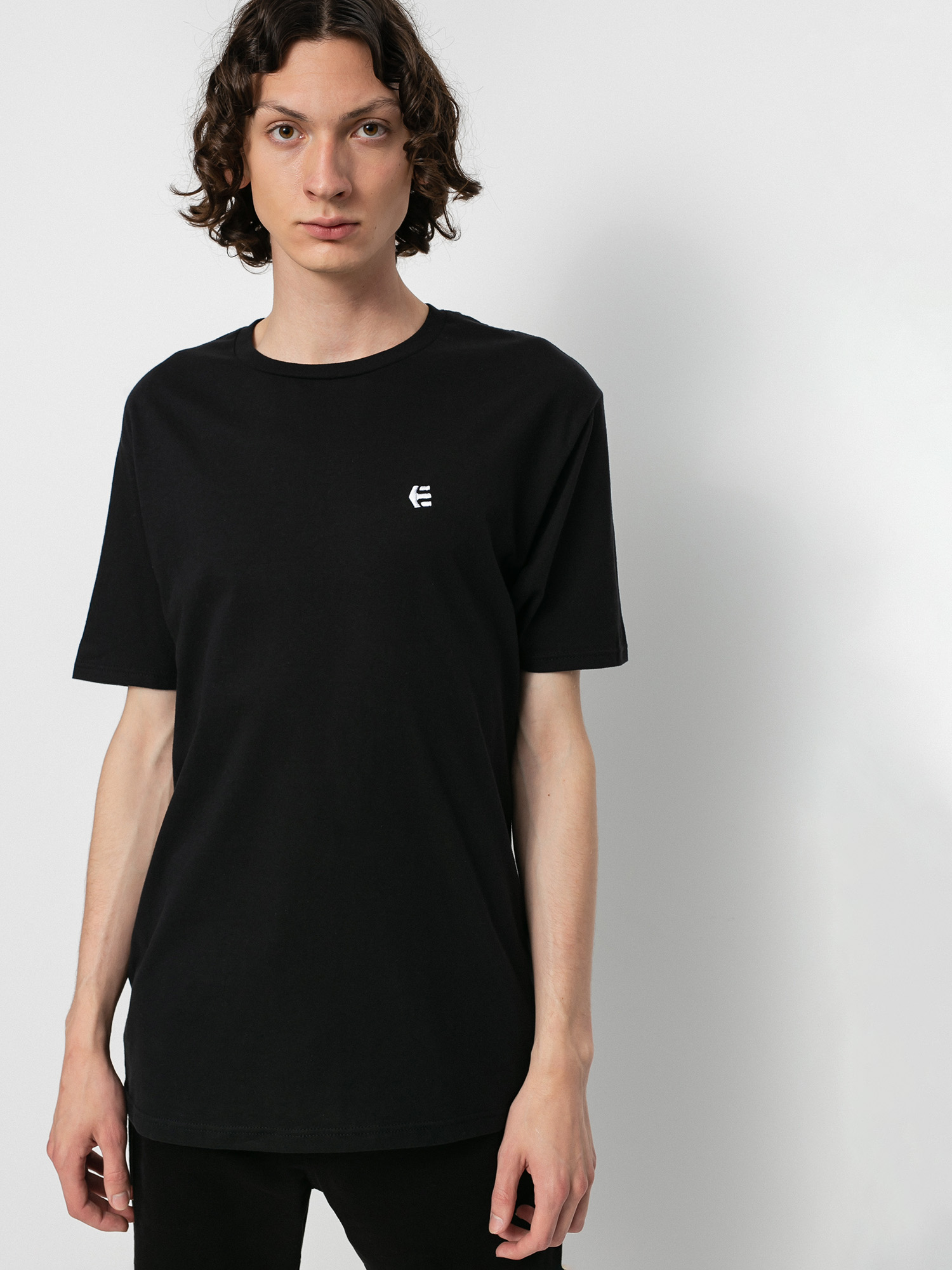Etnies Тениска Team Emb. (black)
