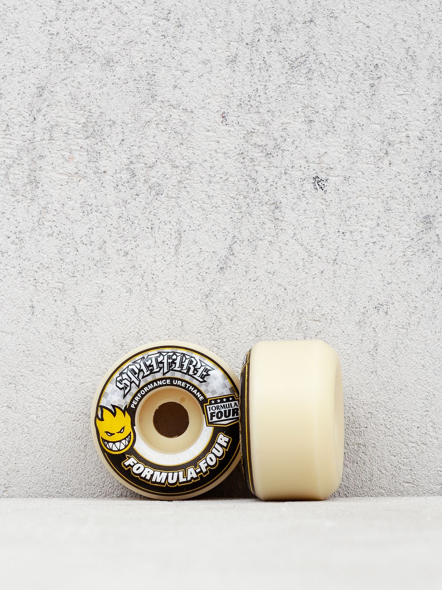 Колелца Spitfire F4 99D Conical (white/silver)