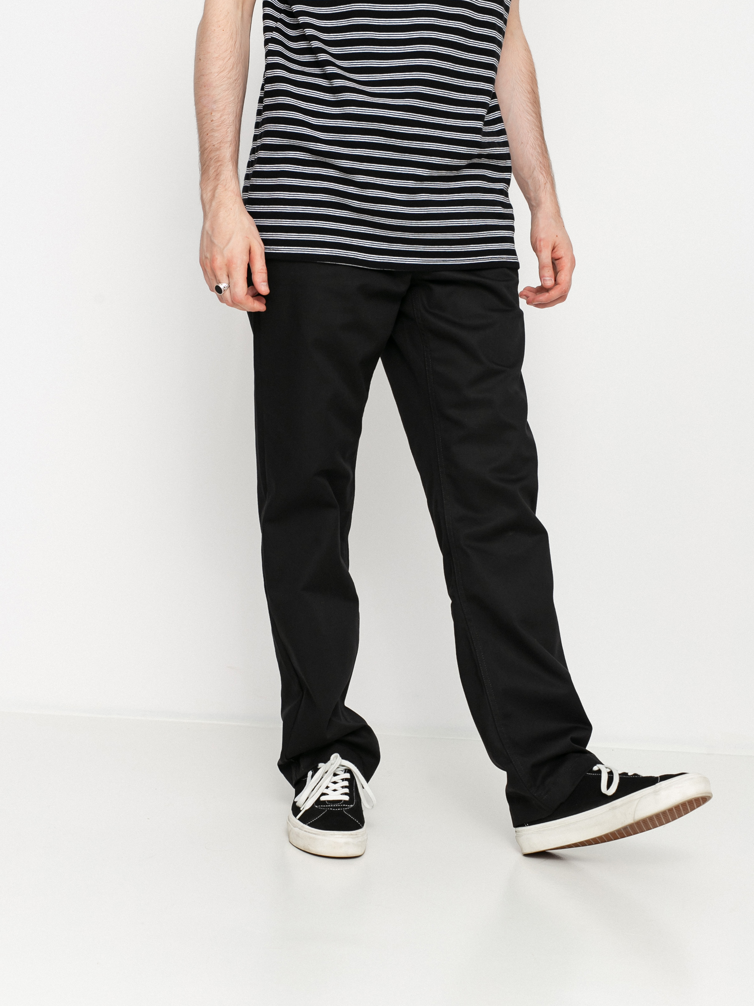 Панталони Vans Authentic Chino Relaxed (black)