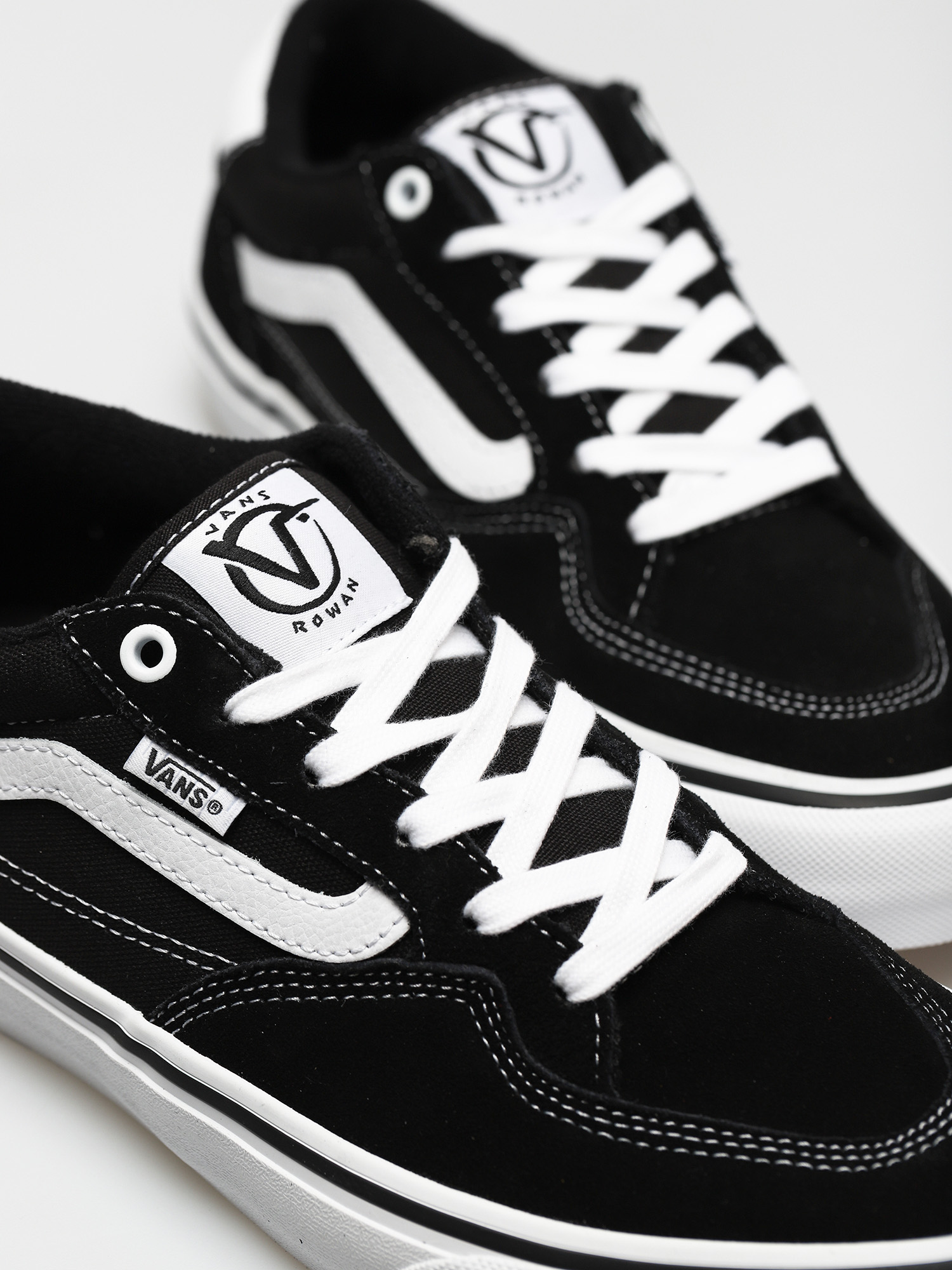 Обувки Vans Rowan (black/true white)