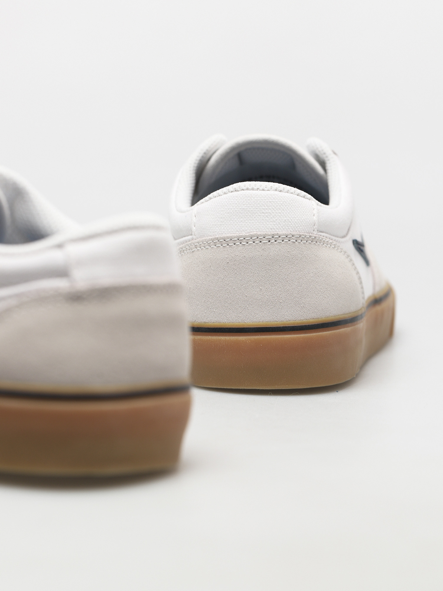 Обувки Nike SB Chron 2 (white/obsidian white gum light brown)