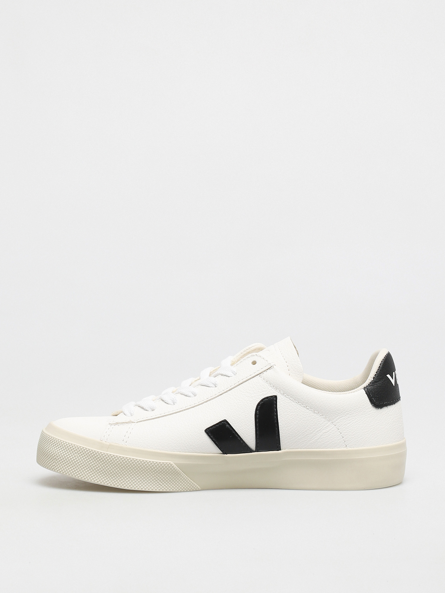 Обувки Veja Campo Wmn (chromefree leather white black)