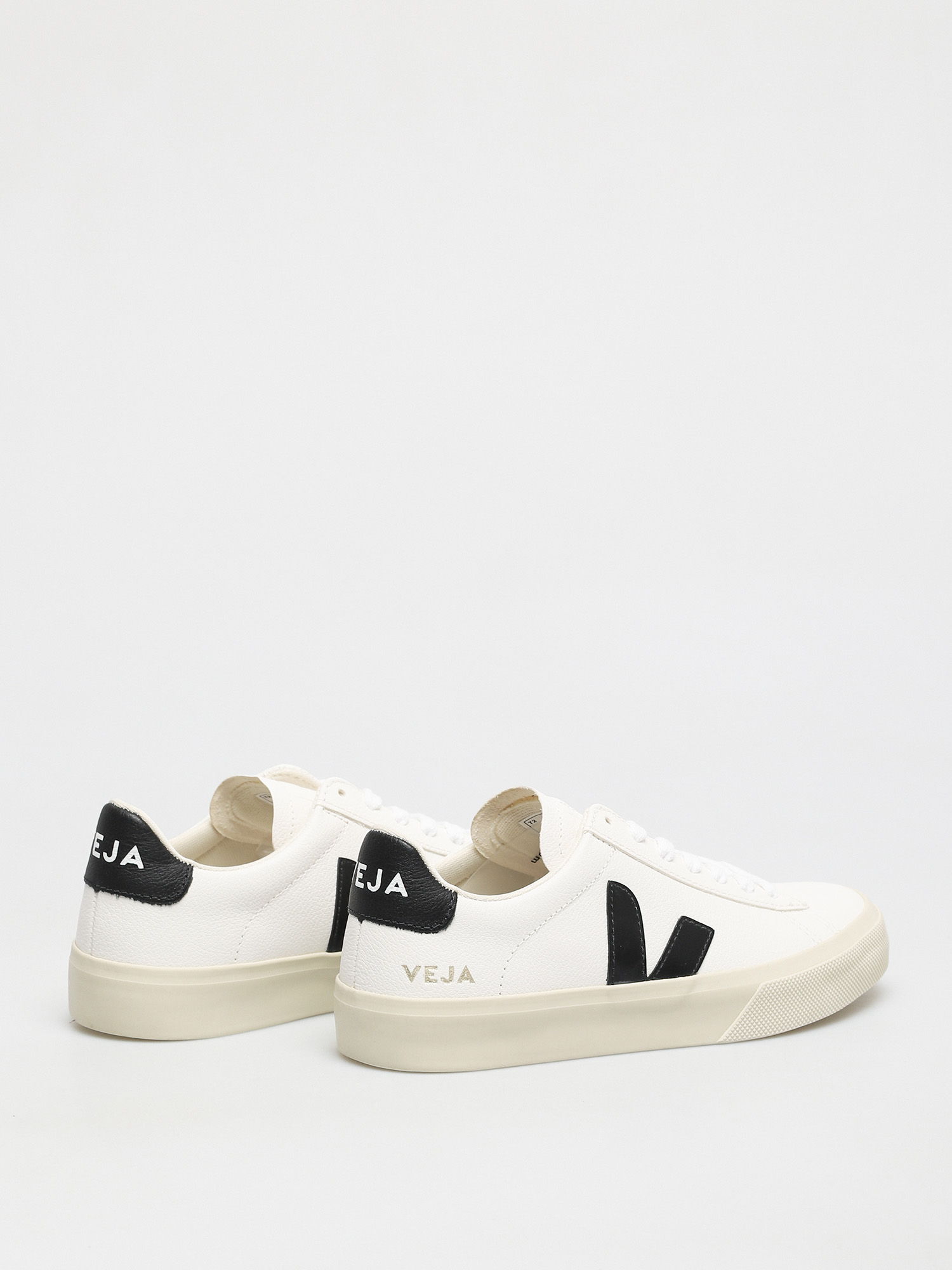 Обувки Veja Campo Wmn (chromefree leather white black)