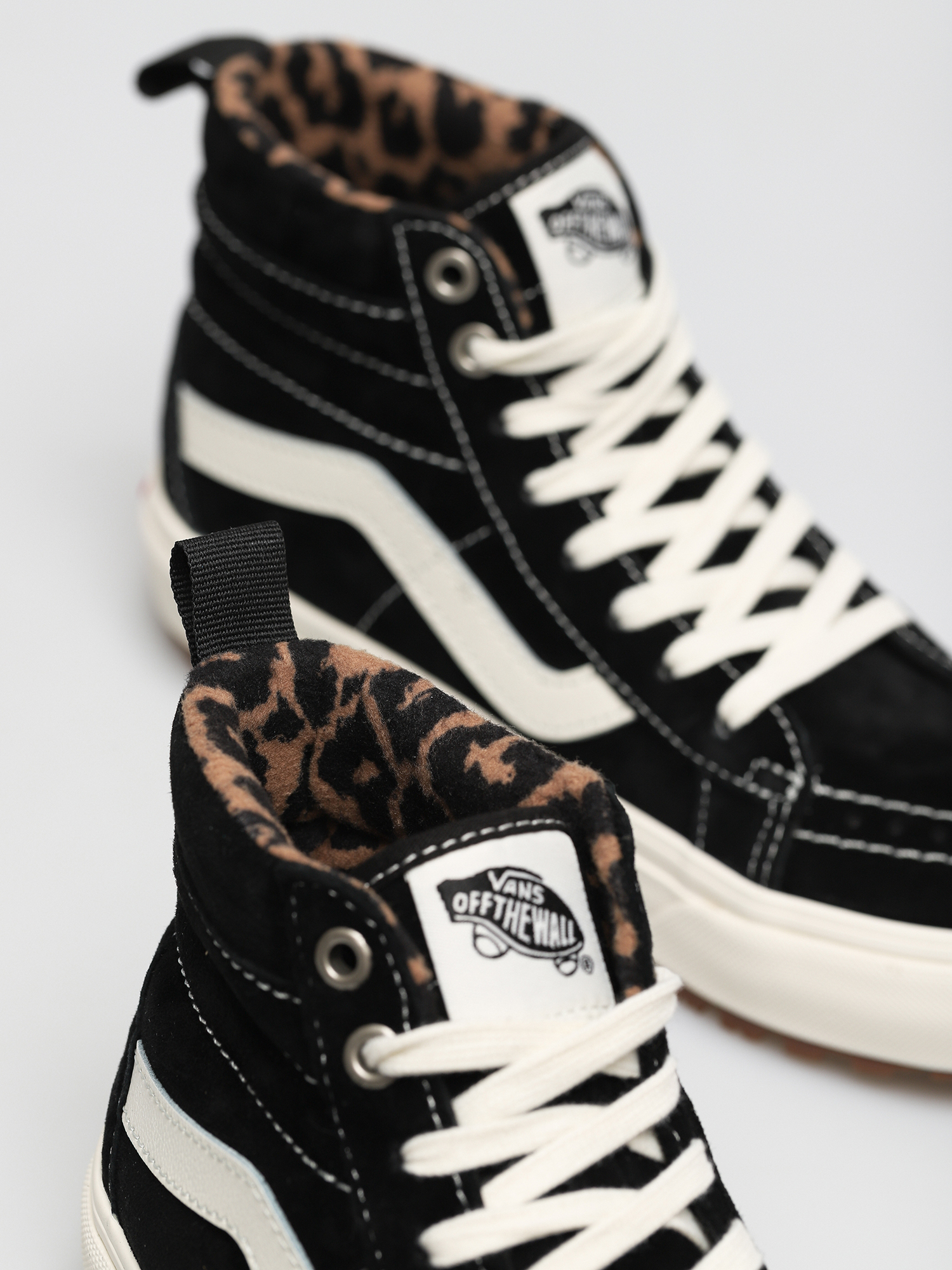 Обувки Vans Sk8 Hi MTE 1 (suede/black/leopard)