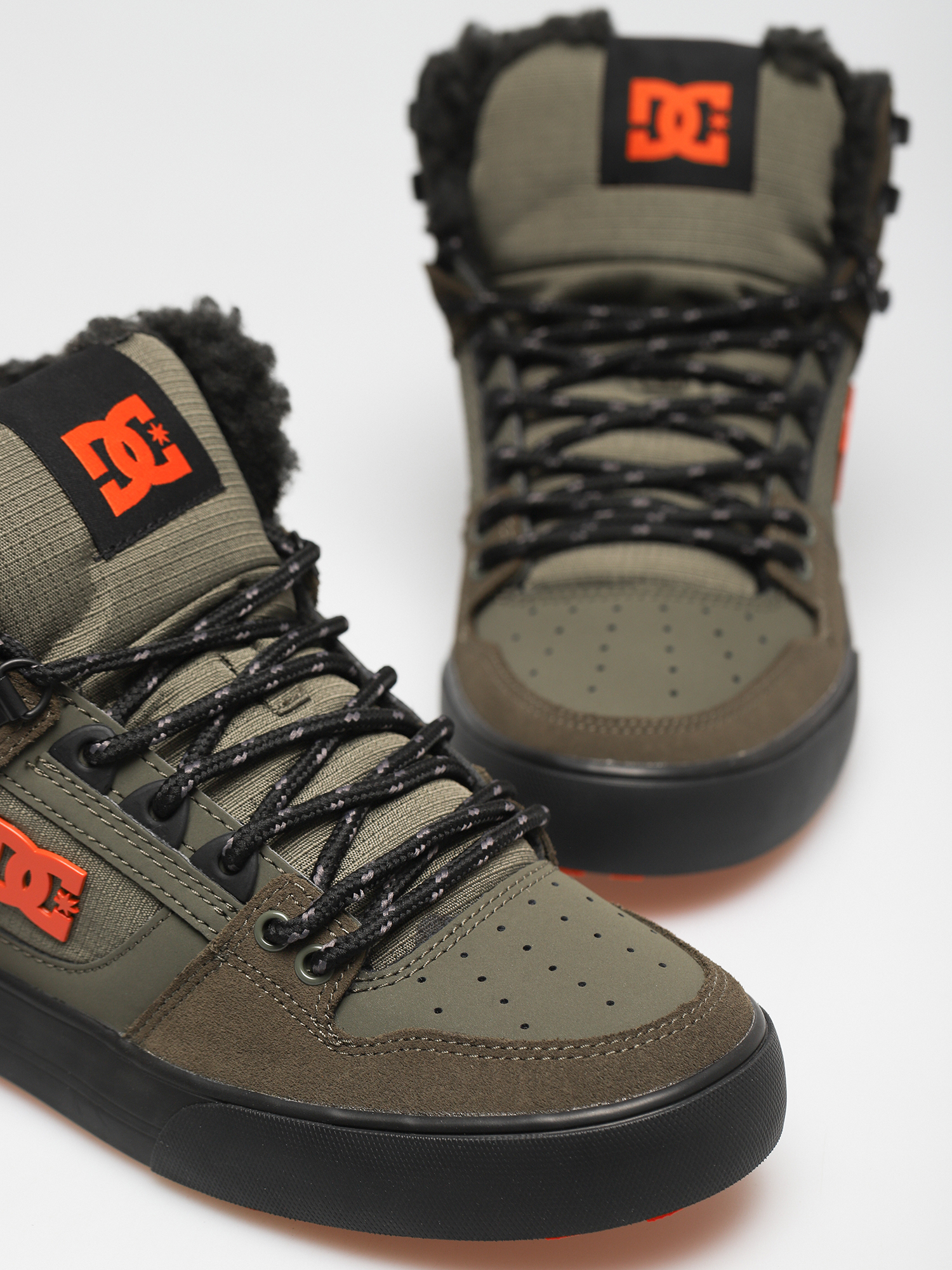 DC Обувки Pure High Top Wc Wnt (dusty olive/orange)