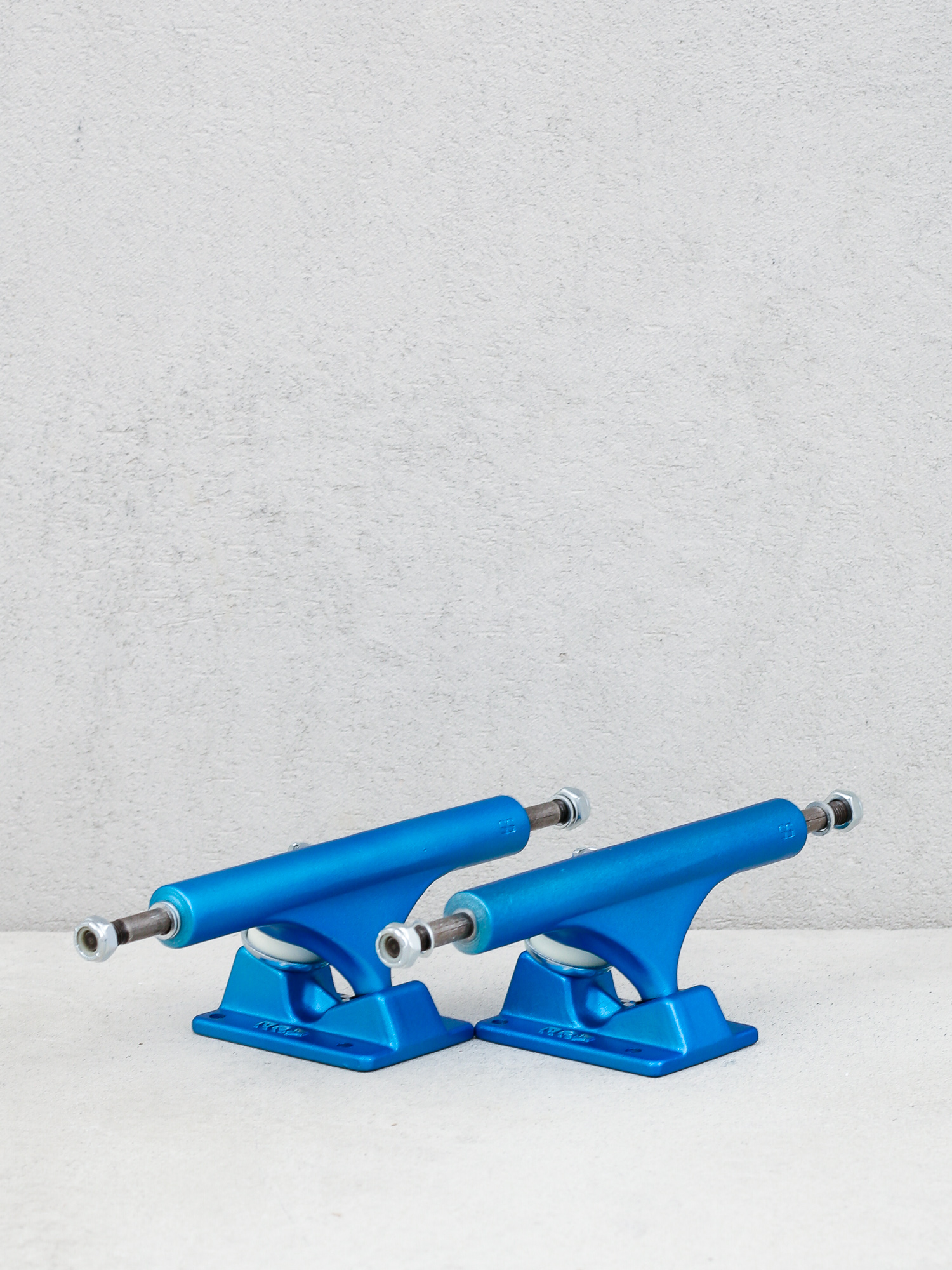 u041au043eu043bu0435u0441u0430u0440u0438 Ace Classic (sapphire blue)