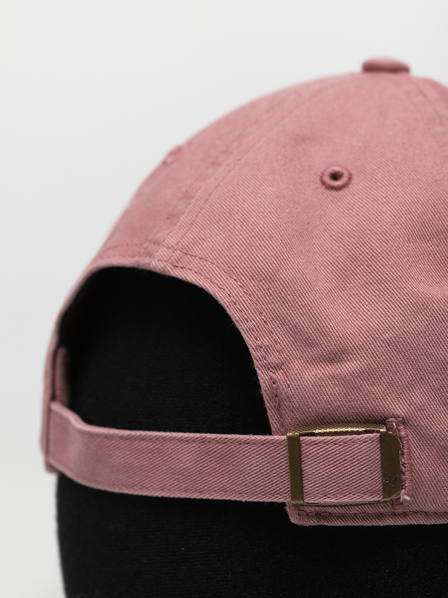 Шапка с козирка 47 Brand MLB New York Yankees Clean Up (mauve)