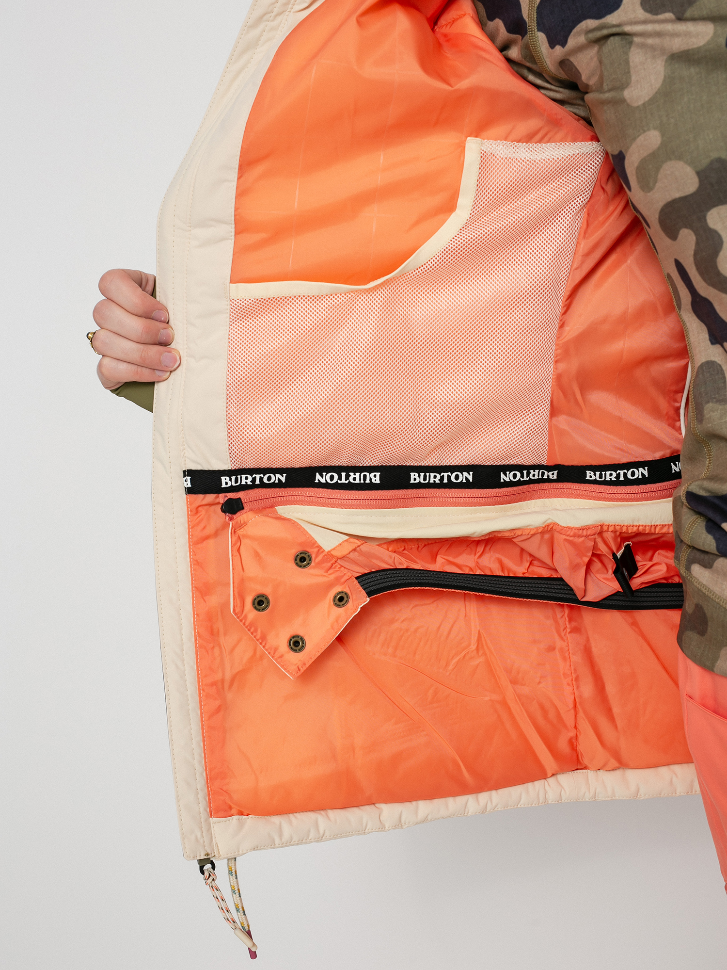 Дамска Сноуборд яке Burton Keelan (creme brulee/martini olive terra camo)