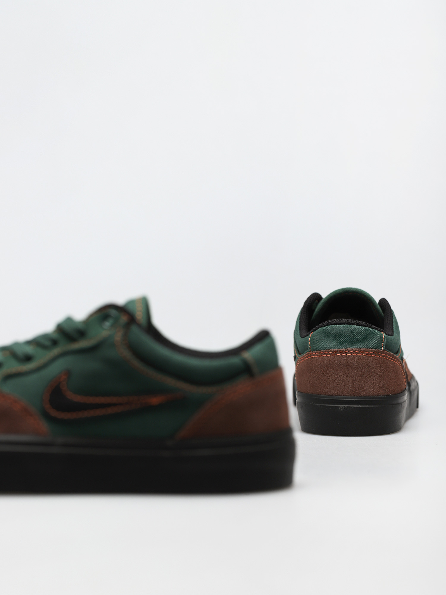 Обувки Nike SB Chron 2 (lt chocolate/black noble green)