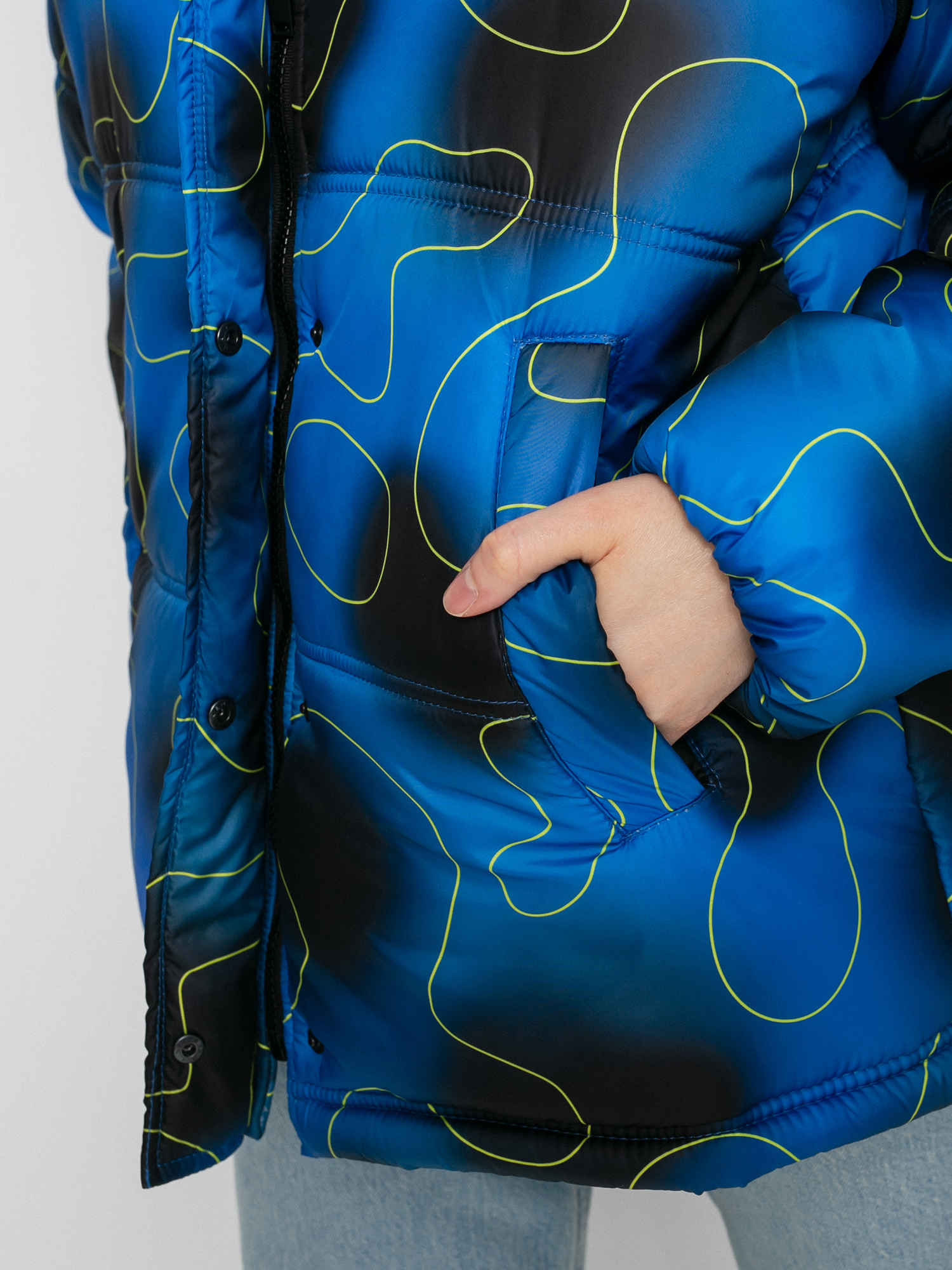 Яке Local Heroes Spray Puff Wmn (black/blue)