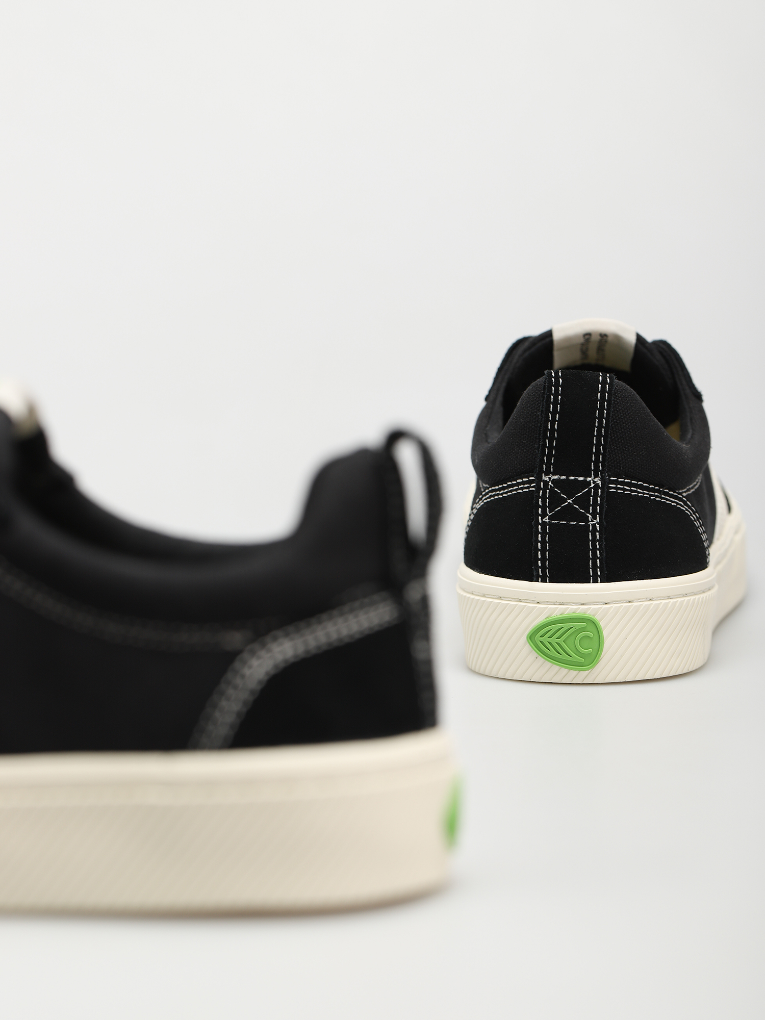 Обувки Cariuma Catiba Pro (black/contrast thread ivory logo)