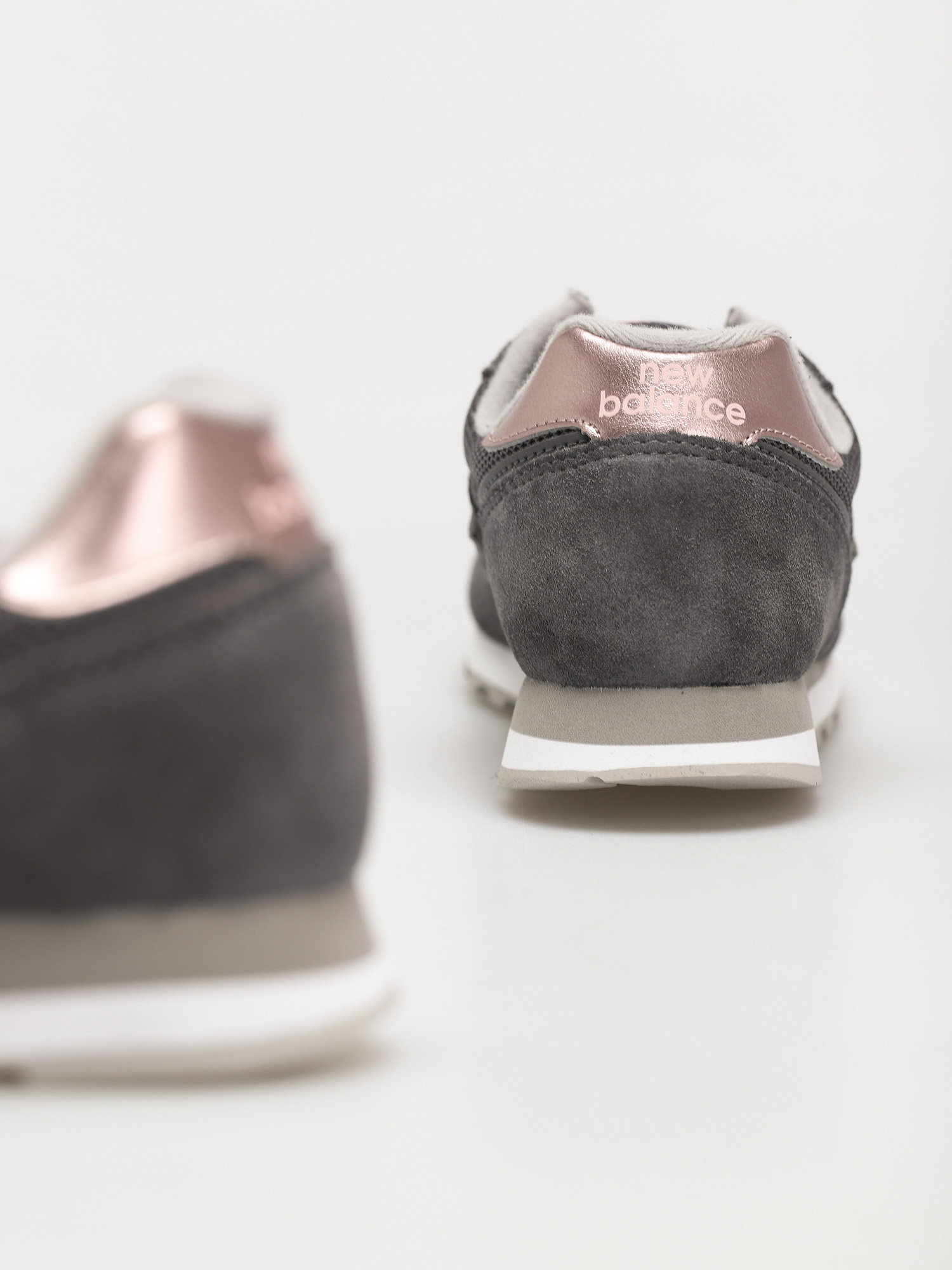 Обувки New Balance 373 Wmn (magnet)