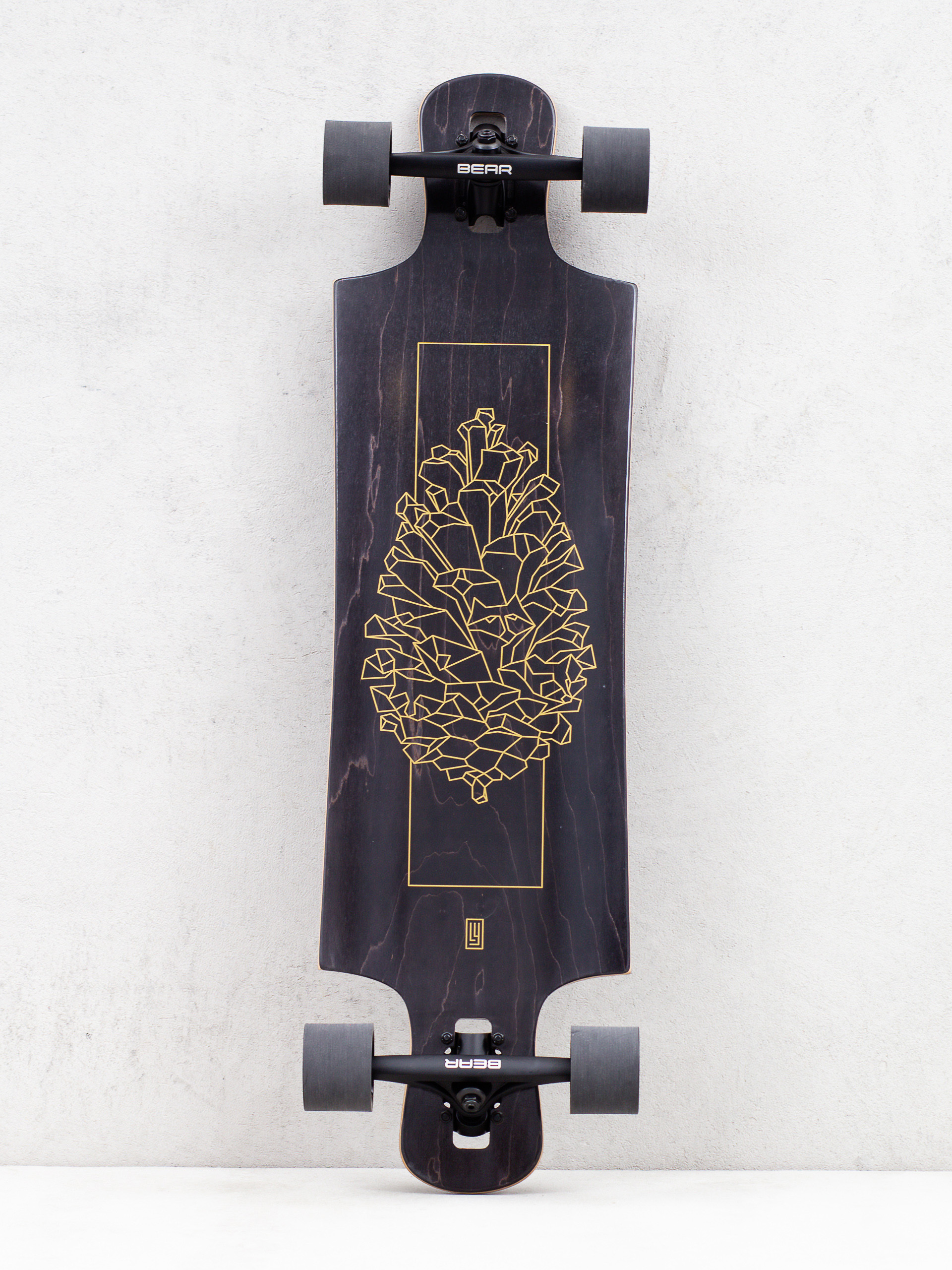 u041bu043eu043du0433u044au0440u0431u043eu0440u0434 Landyachtz Drop Hammer (black pinecone)
