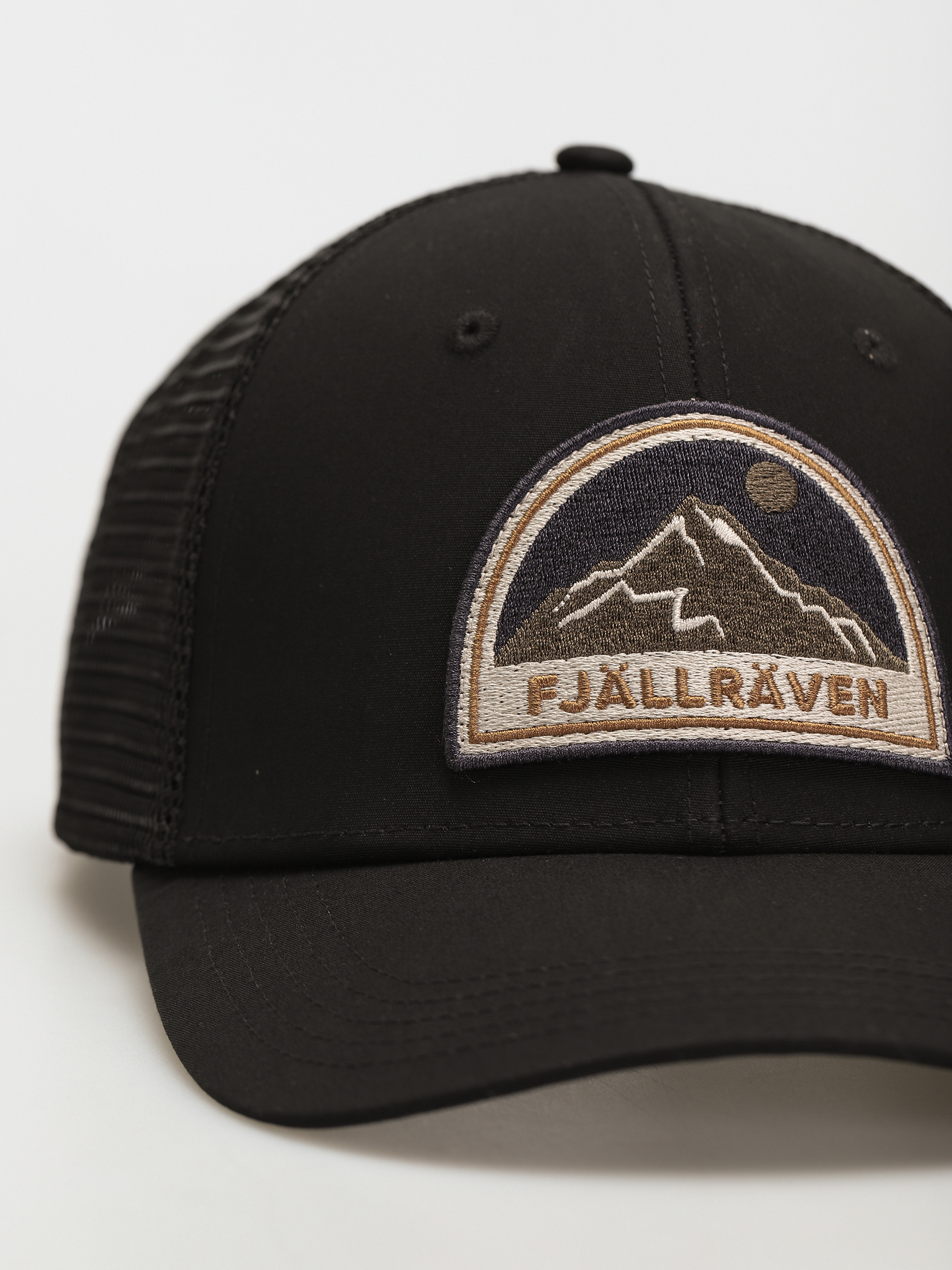 Шапка с козирка Fjallraven Badge Langtradarkeps (black)