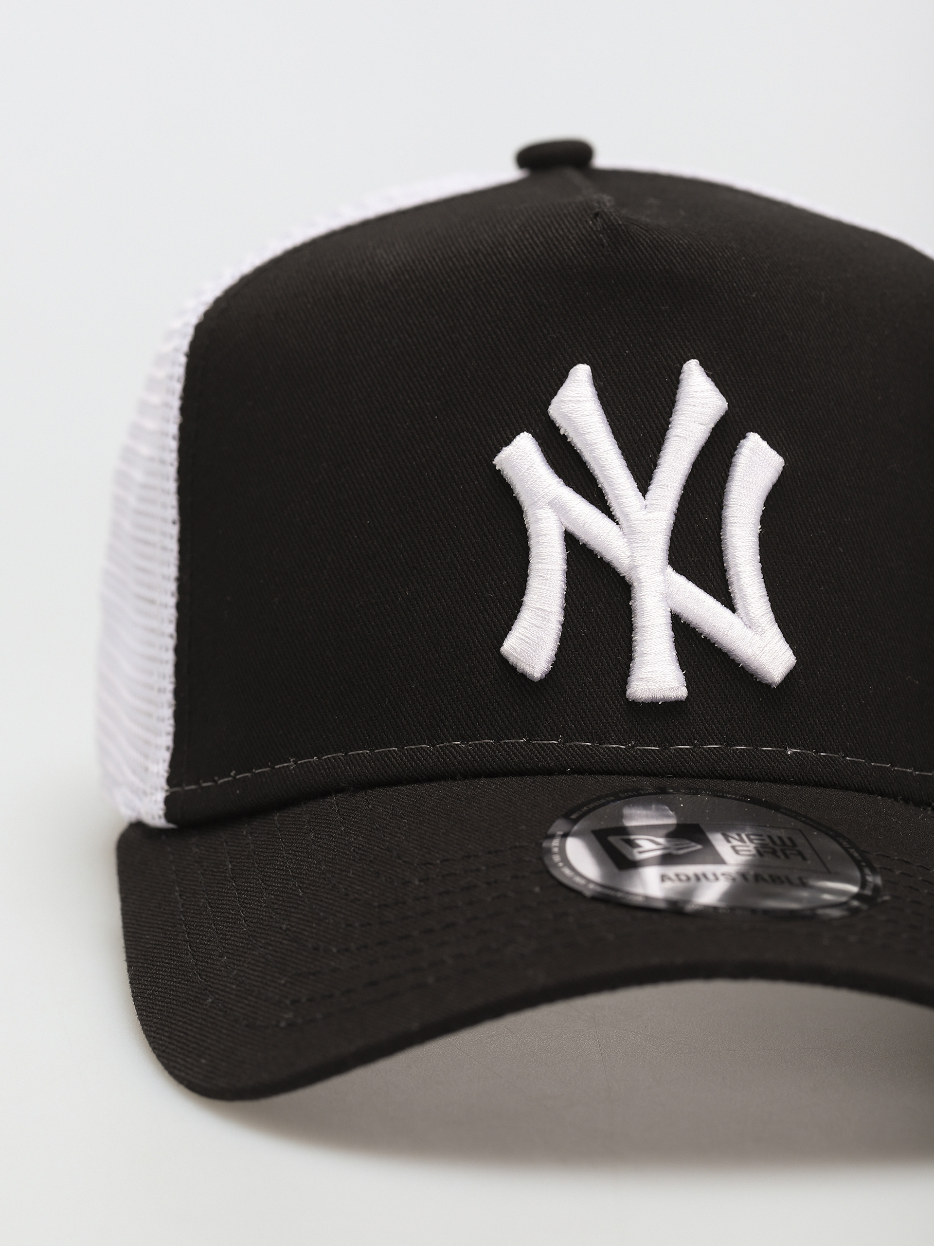 Шапка с козирка New Era Clean Trucker New York Yankees ZD (black)