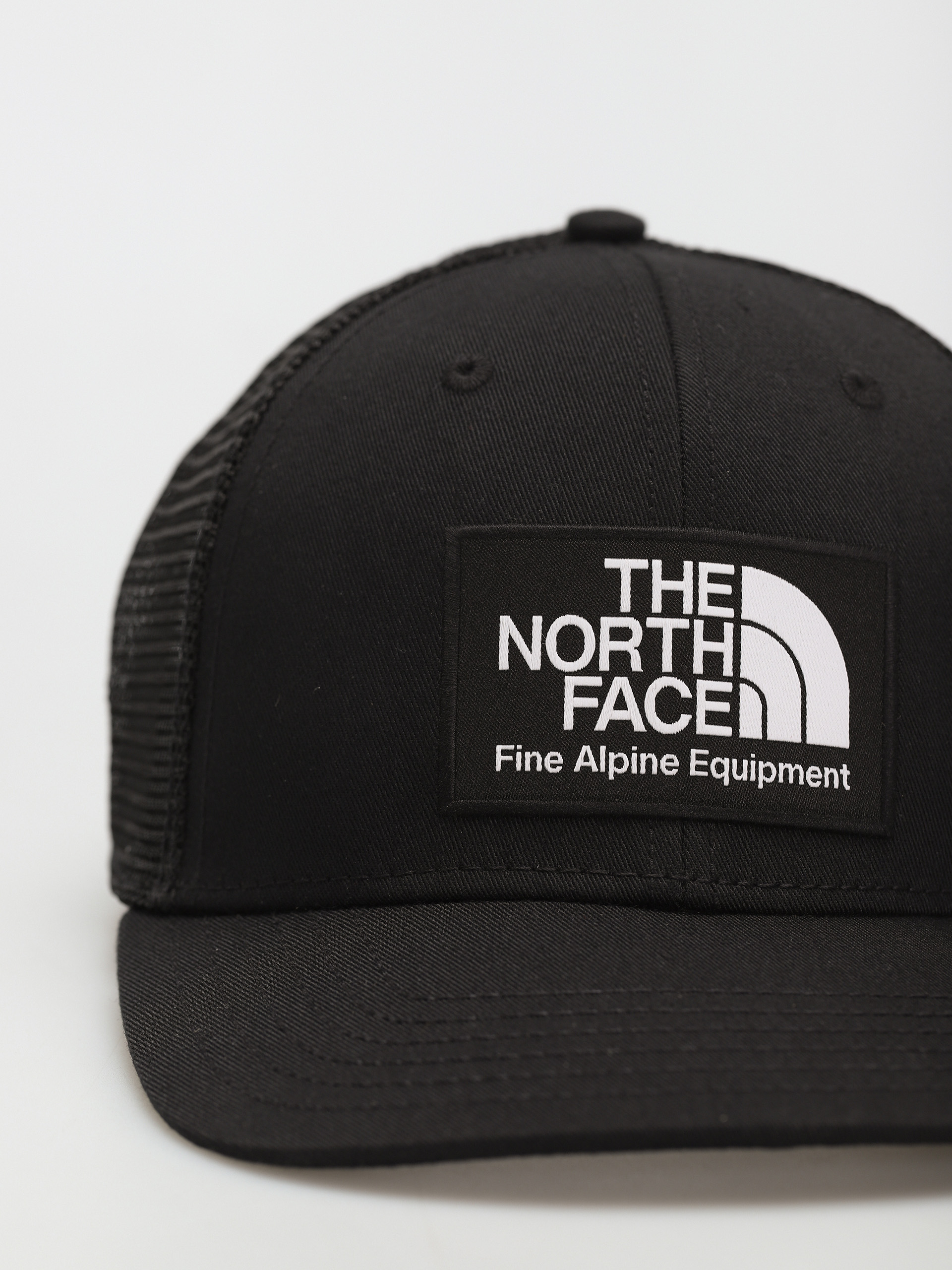Шапка с козирка The North Face Deep Fit Mudder Trucker (tnf black)