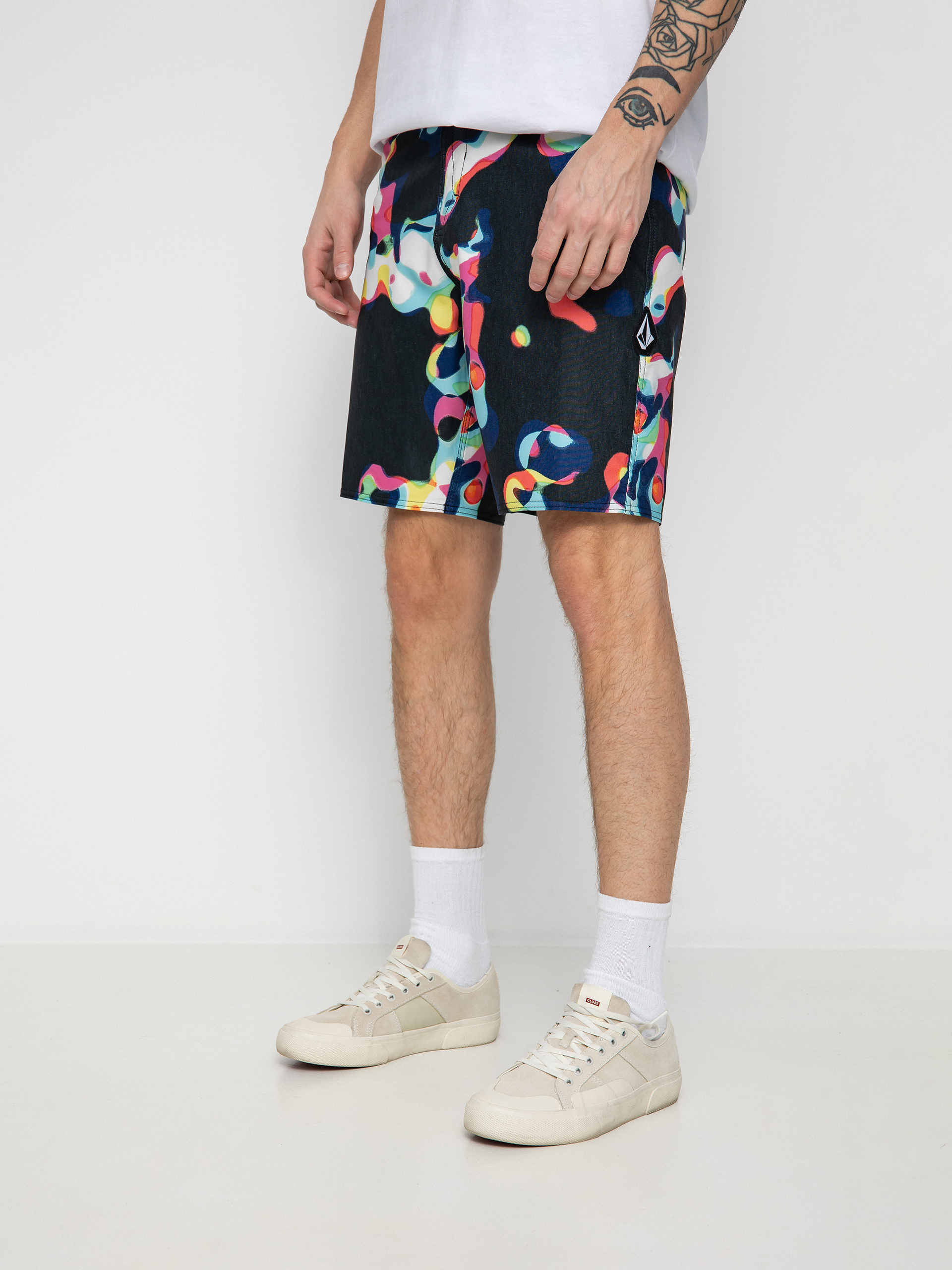 u041fu043bu0430u0436u043du0438 u043au044au0441u0438 u043fu0430u043du0442u0430u043bu043eu043du0438 Volcom Saturate Stoney 19 (black)