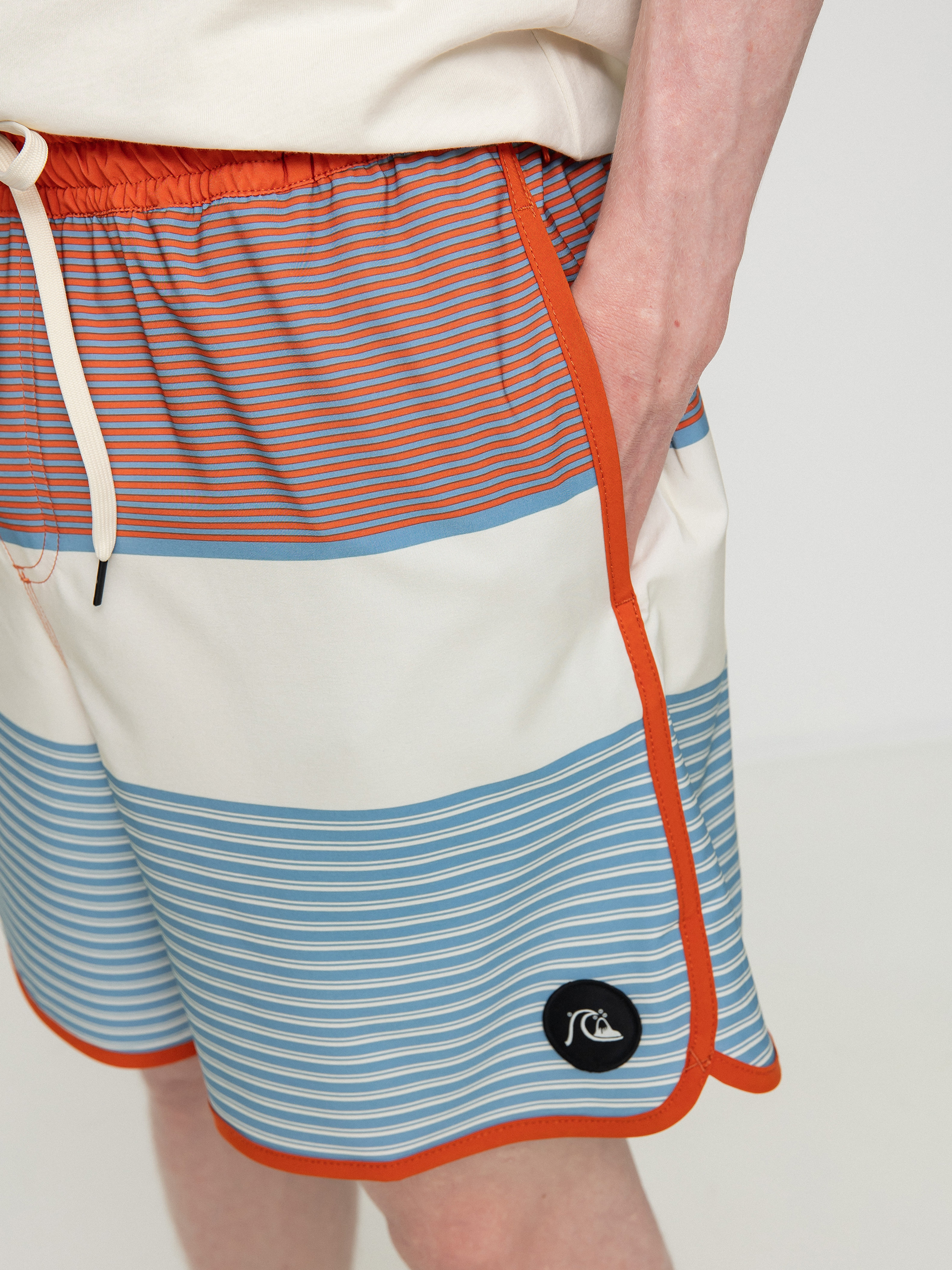 Quiksilver Къси панталони Ocean Scallop Str Volley 17 (burnt ochre)