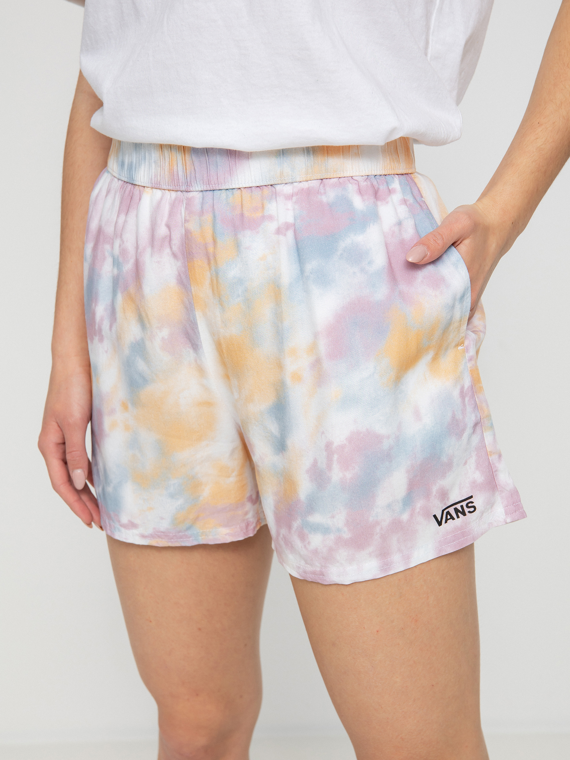 Vans Къси панталони Mascy Daze Tri Dye Woven Short Wmn (cradle pink)