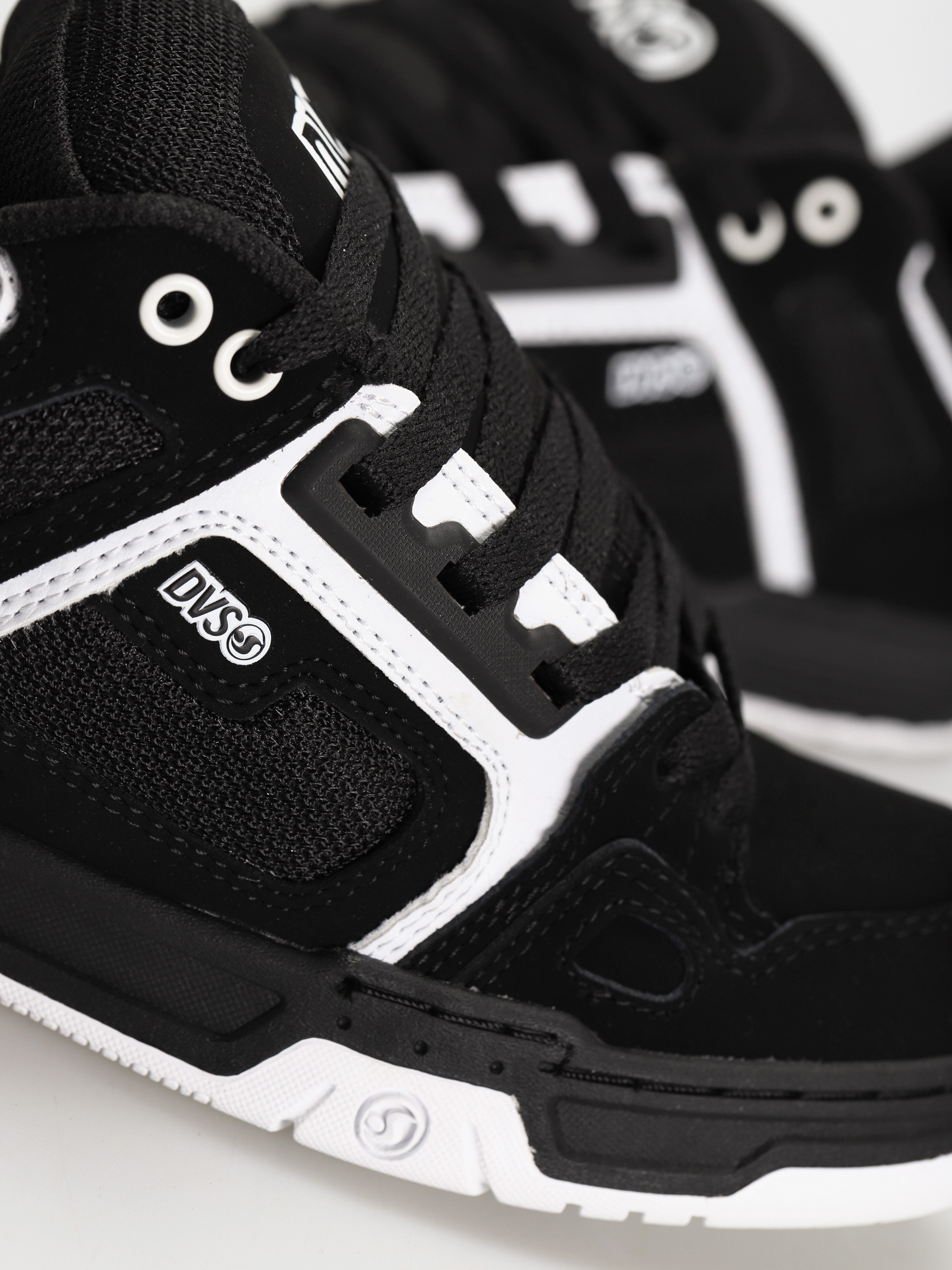 Обувки DVS Comanche (black white leather nubuck)