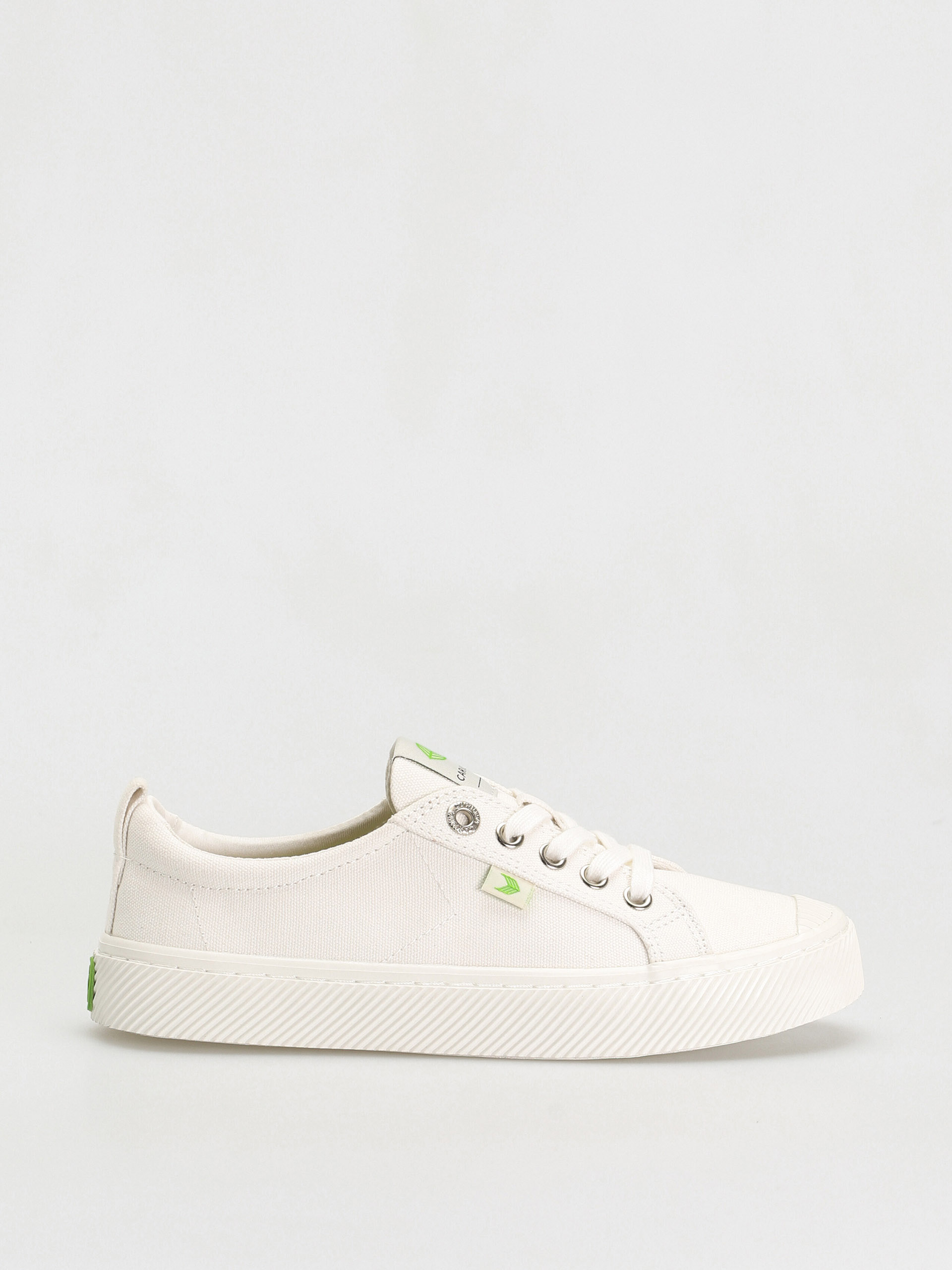 Cariuma Обувки Oca Low (off white canvas)