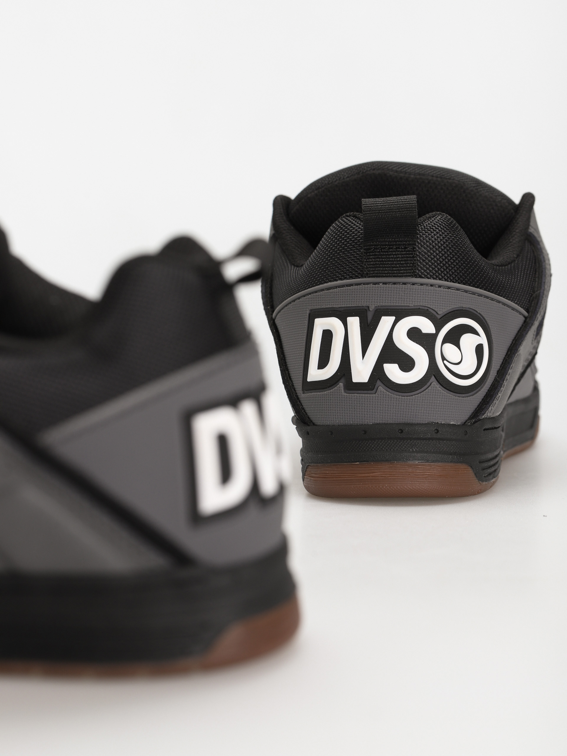 DVS Обувки Comanche (charcoal black white nubuck)