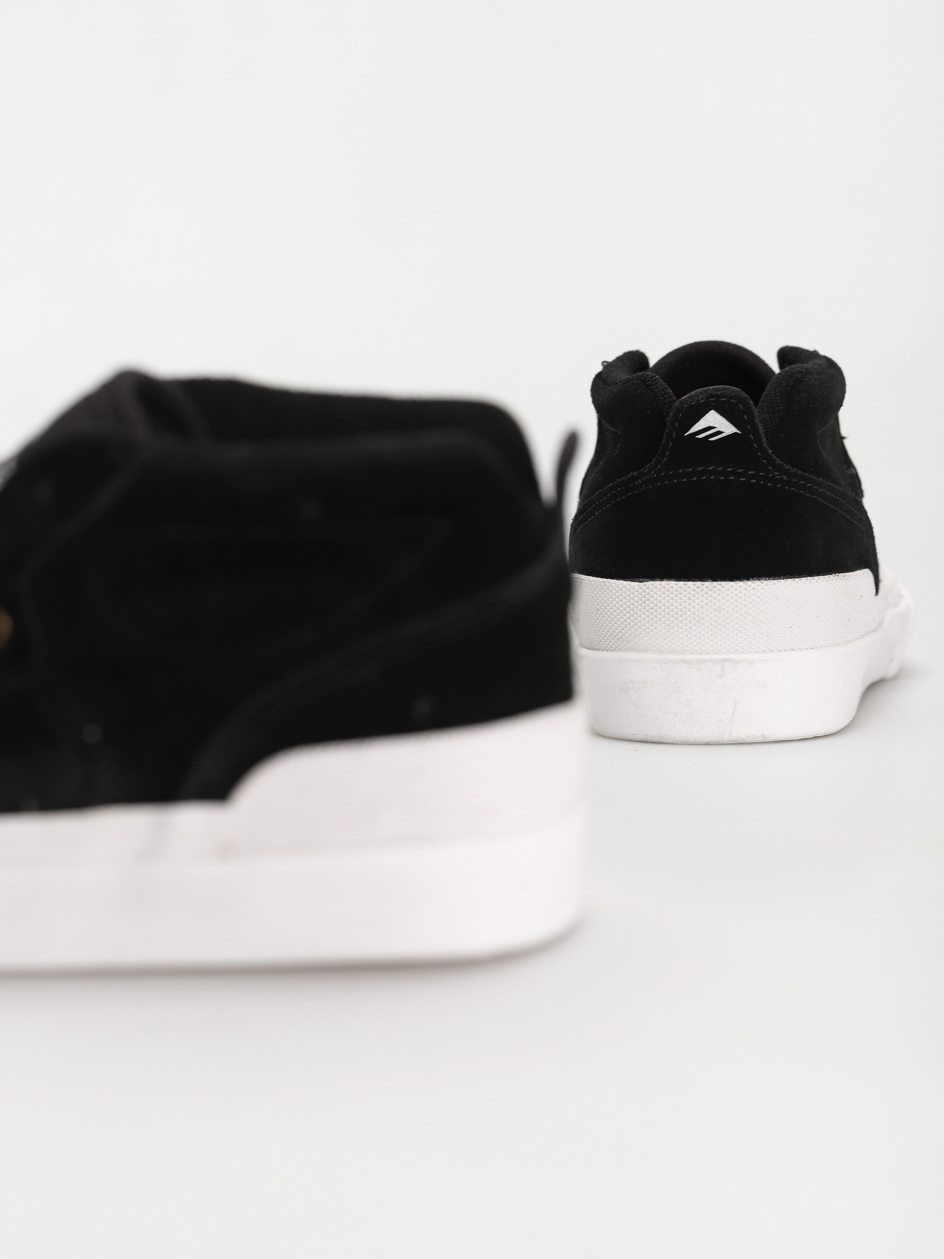 Emerica Обувки Pillar Youth (black/white/gold)