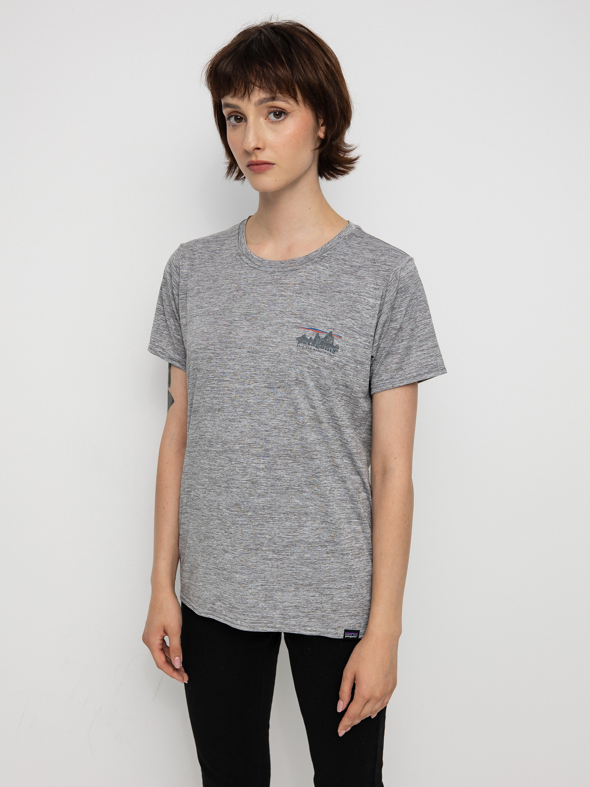 Patagonia Тениска Cap Cool Daily Graphic Wmn (73 skyline feather grey)