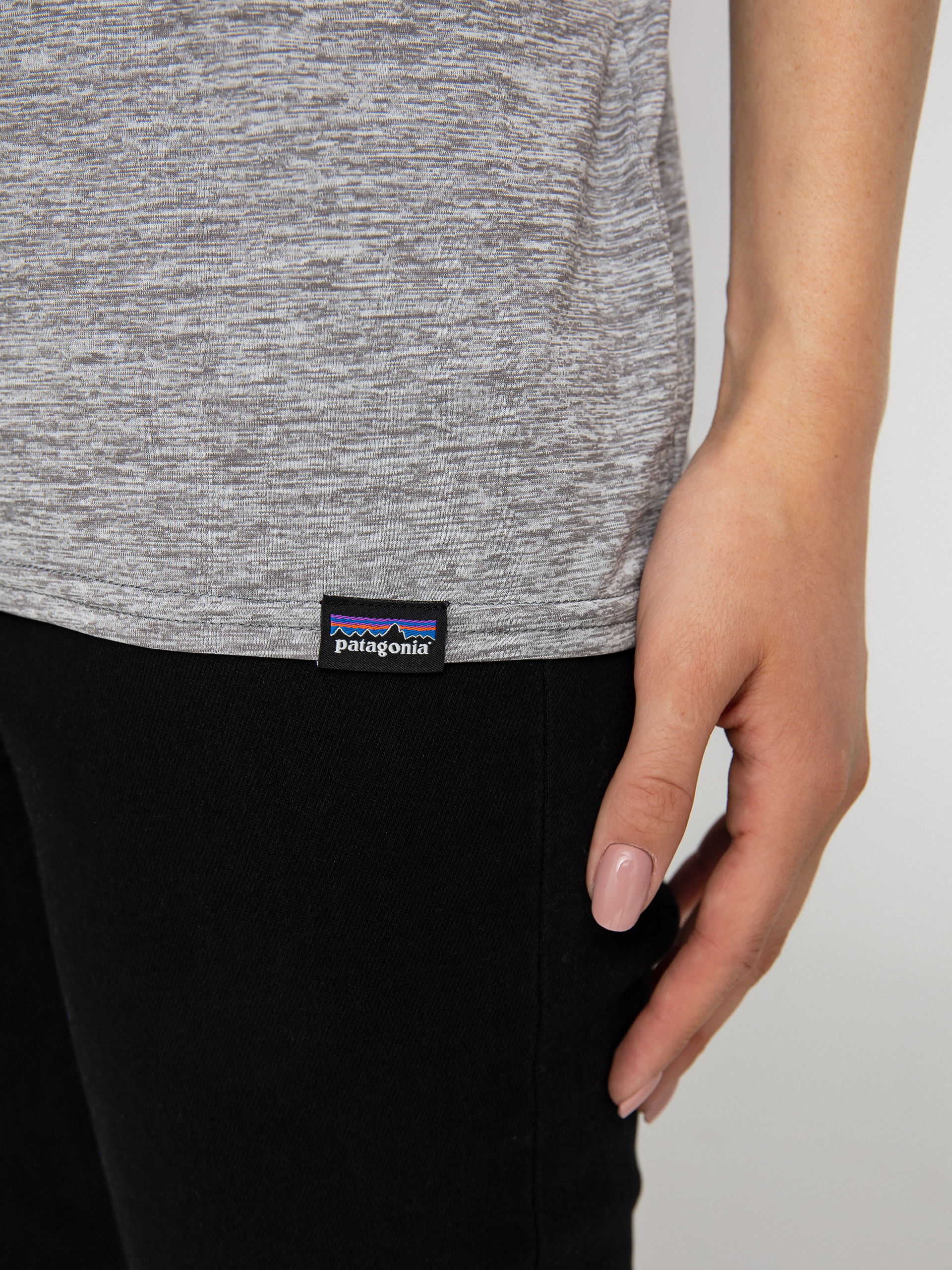 Patagonia Тениска Cap Cool Daily Graphic Wmn (73 skyline feather grey)