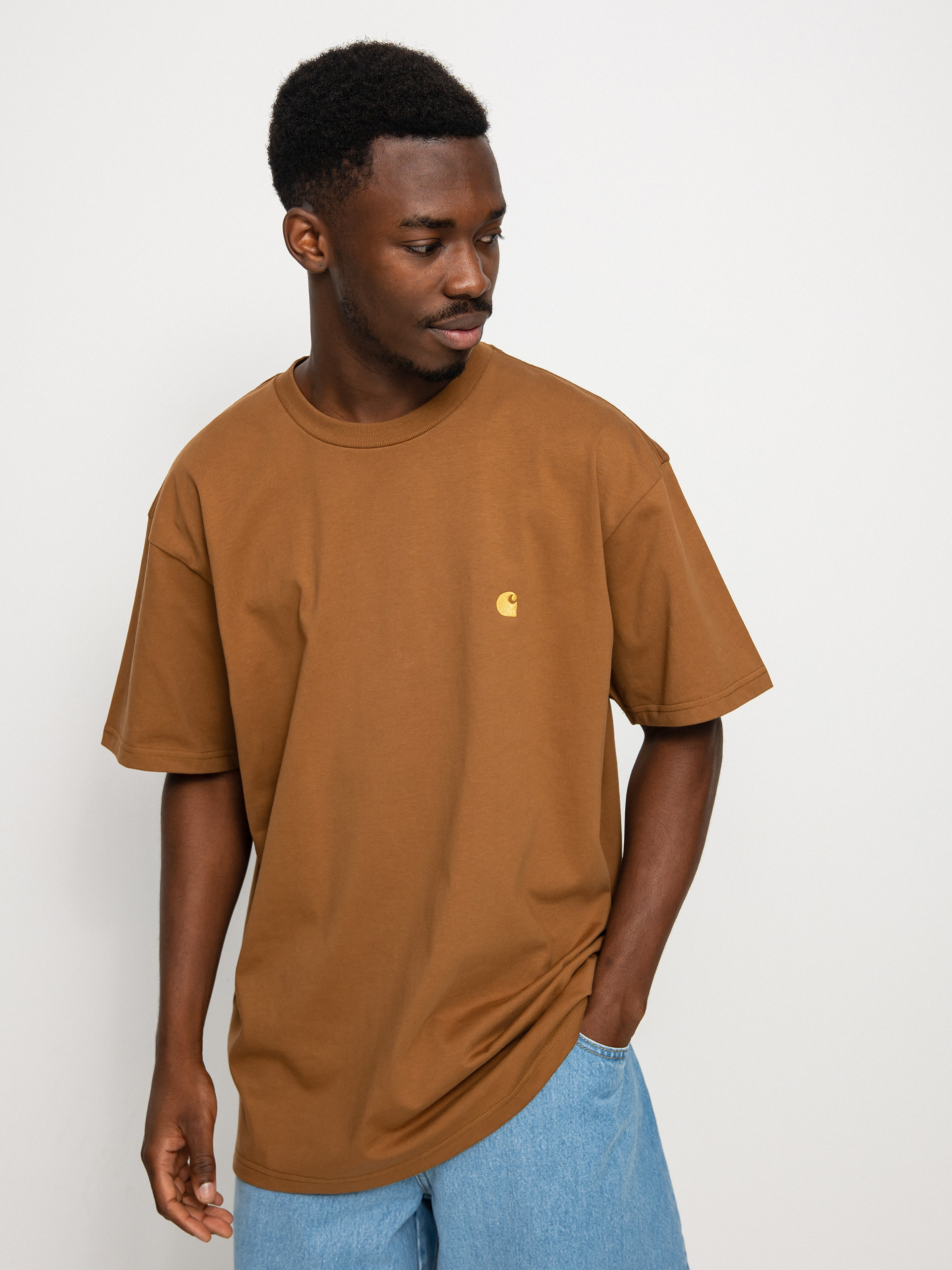 Тениска Carhartt WIP Chase (hamilton brown/gold)
